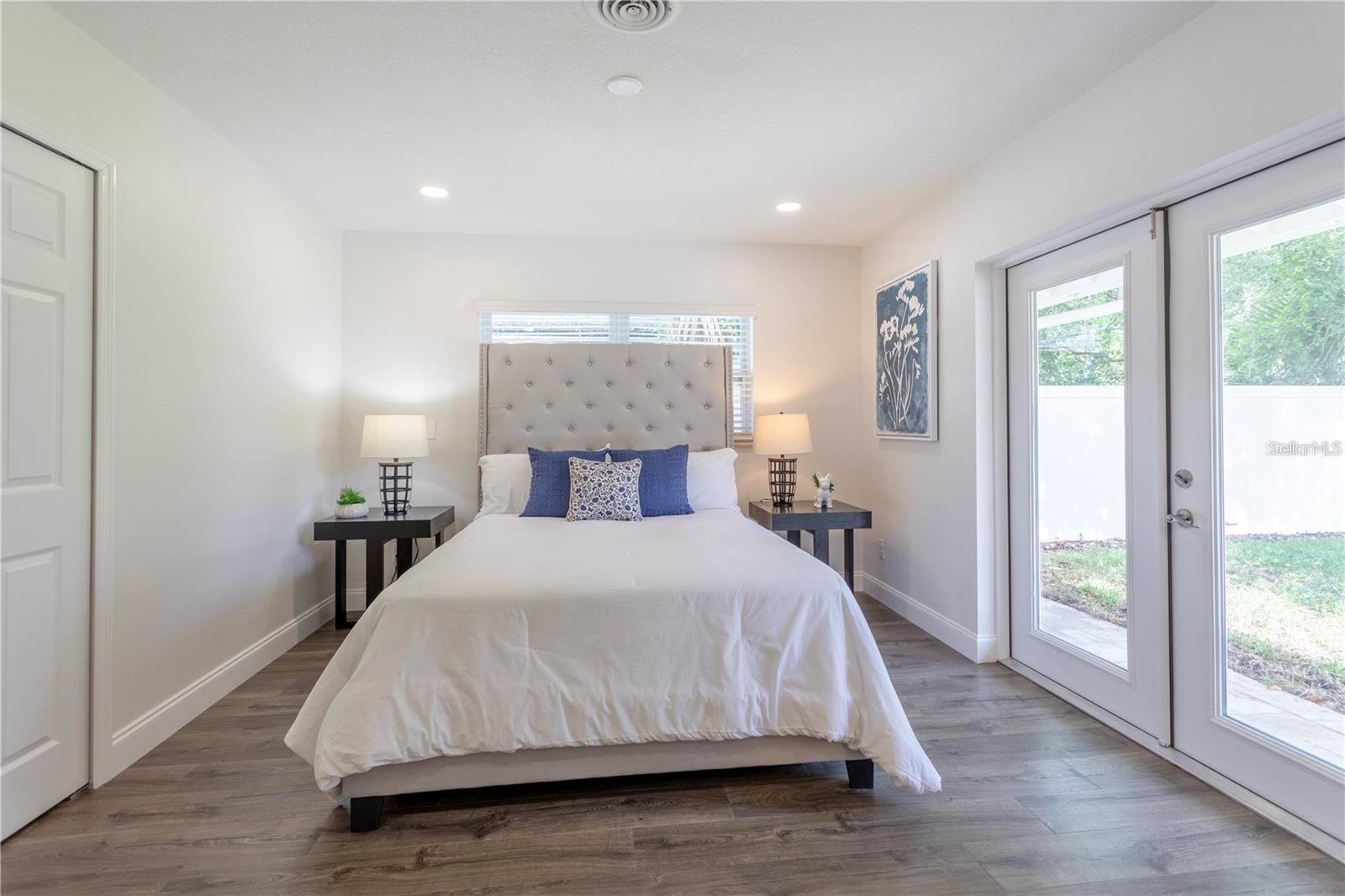 Image 11 of 16 For 905 Marabon Avenue