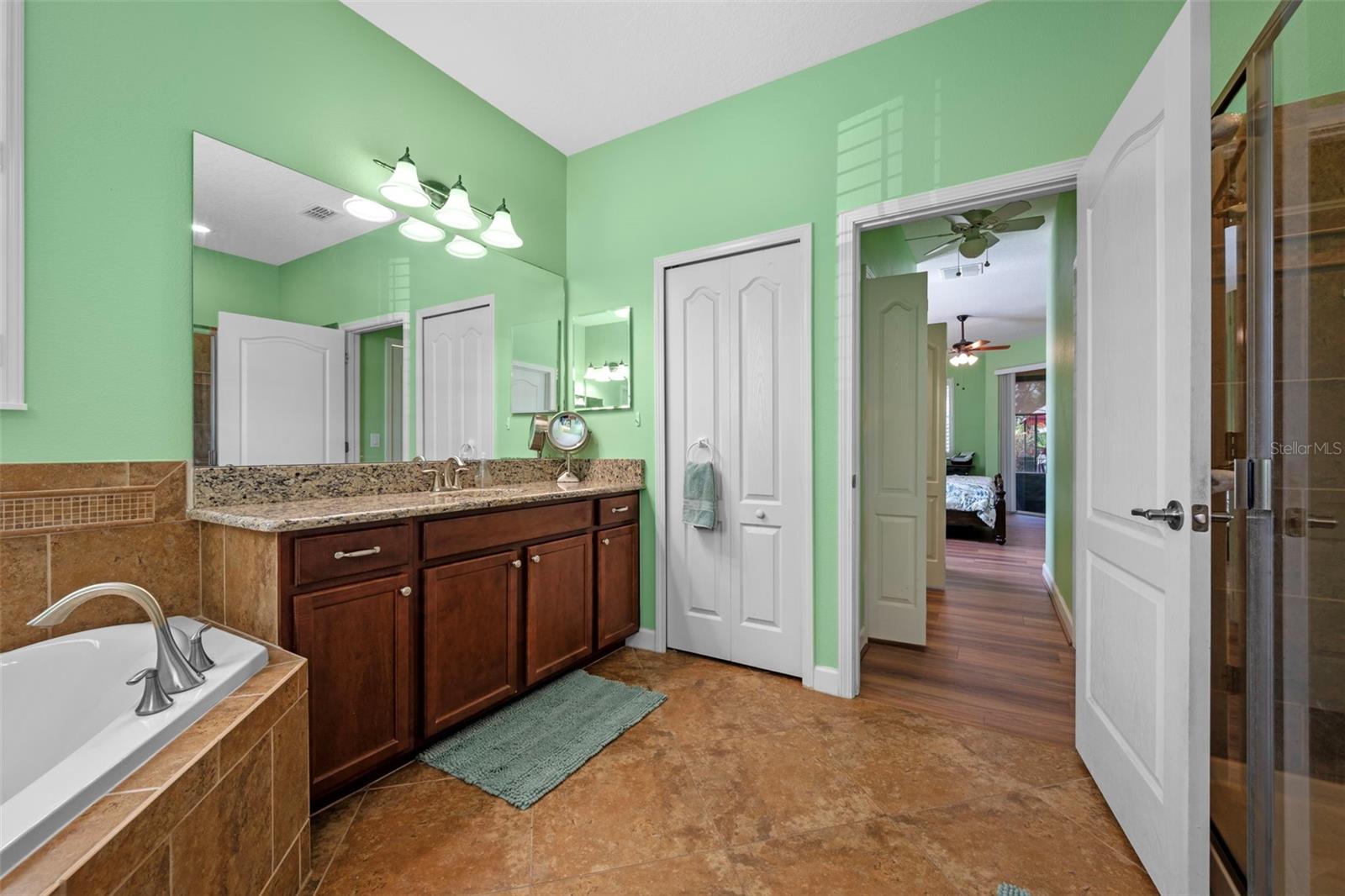 Image 18 of 30 For 4016 Serena Lane