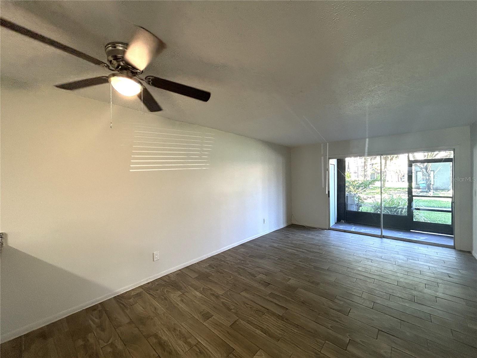 Image 10 of 17 For 6308 Newtown Circle 8a3