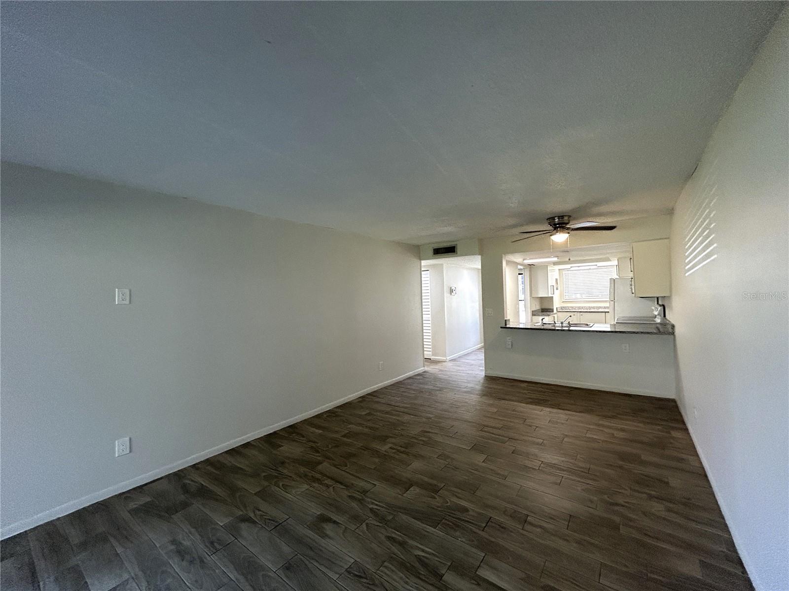 Image 11 of 17 For 6308 Newtown Circle 8a3