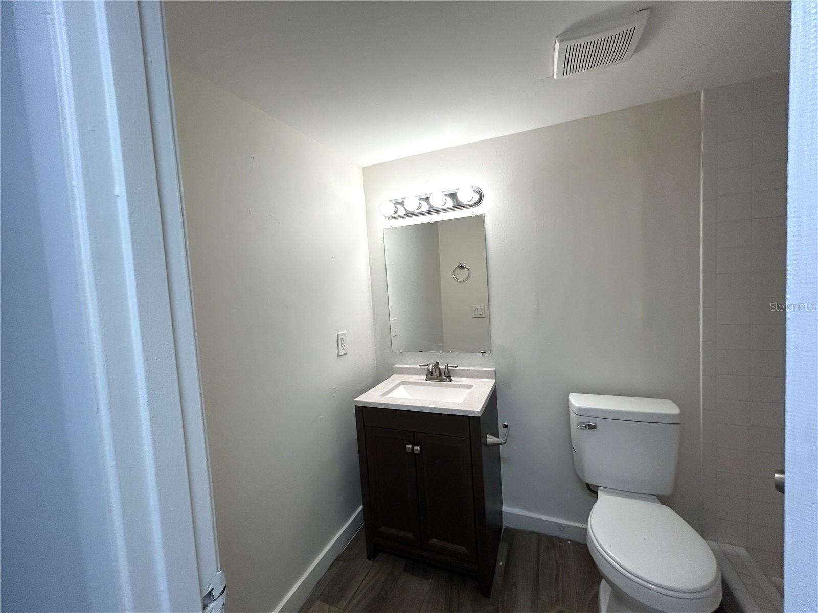 Image 16 of 17 For 6308 Newtown Circle 8a3