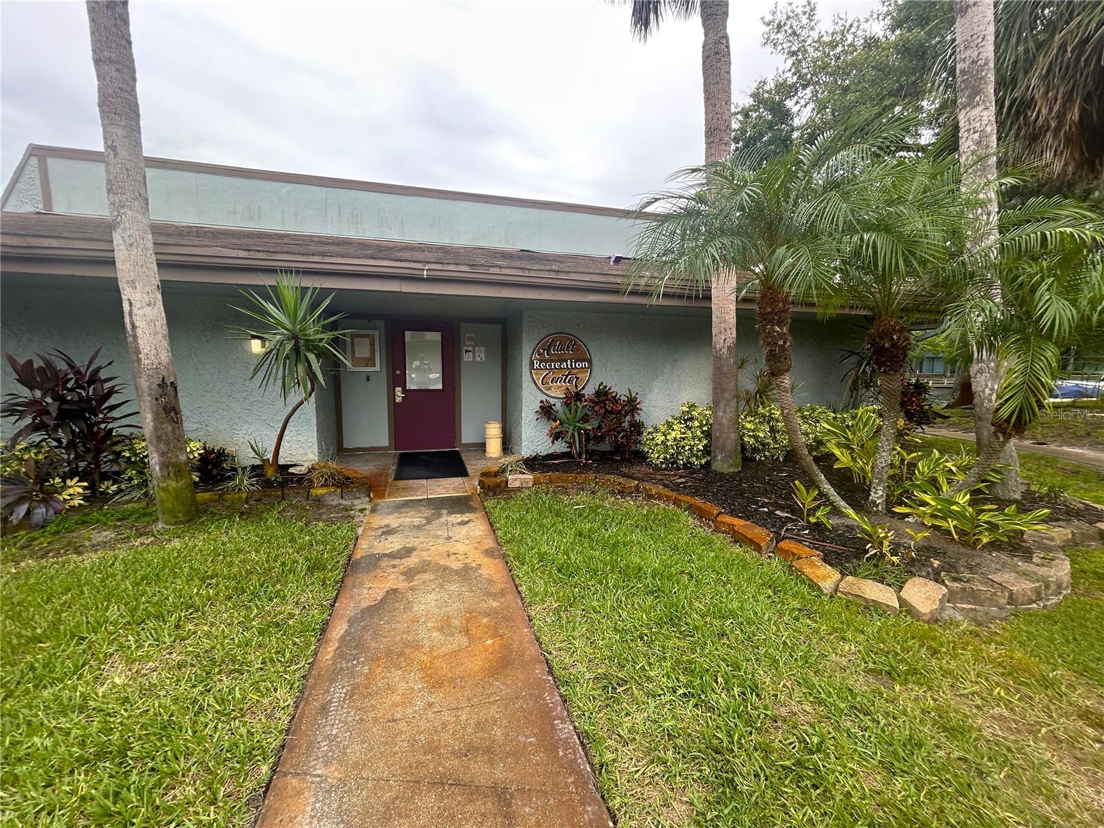 Image 4 of 17 For 6308 Newtown Circle 8a3
