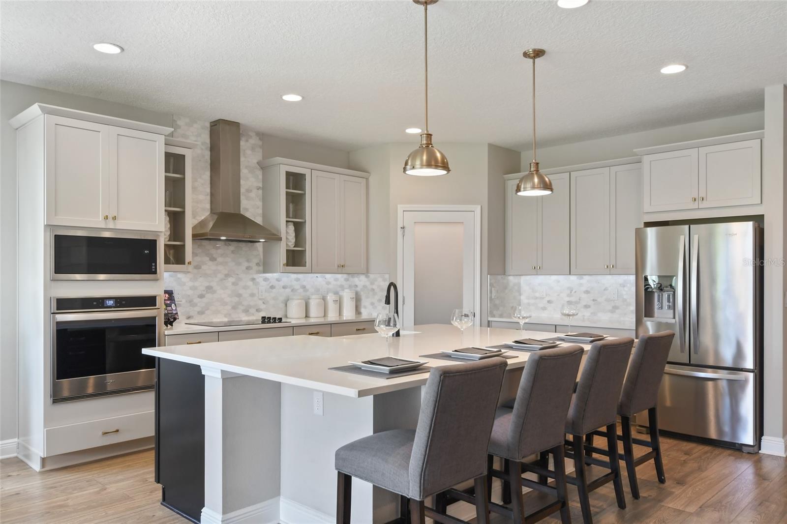 Image 6 of 38 For 4417 Lions Gate Avenue