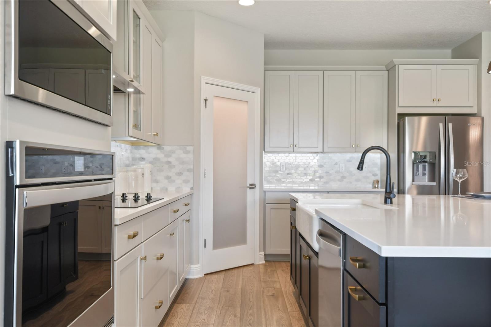 Image 7 of 38 For 4417 Lions Gate Avenue