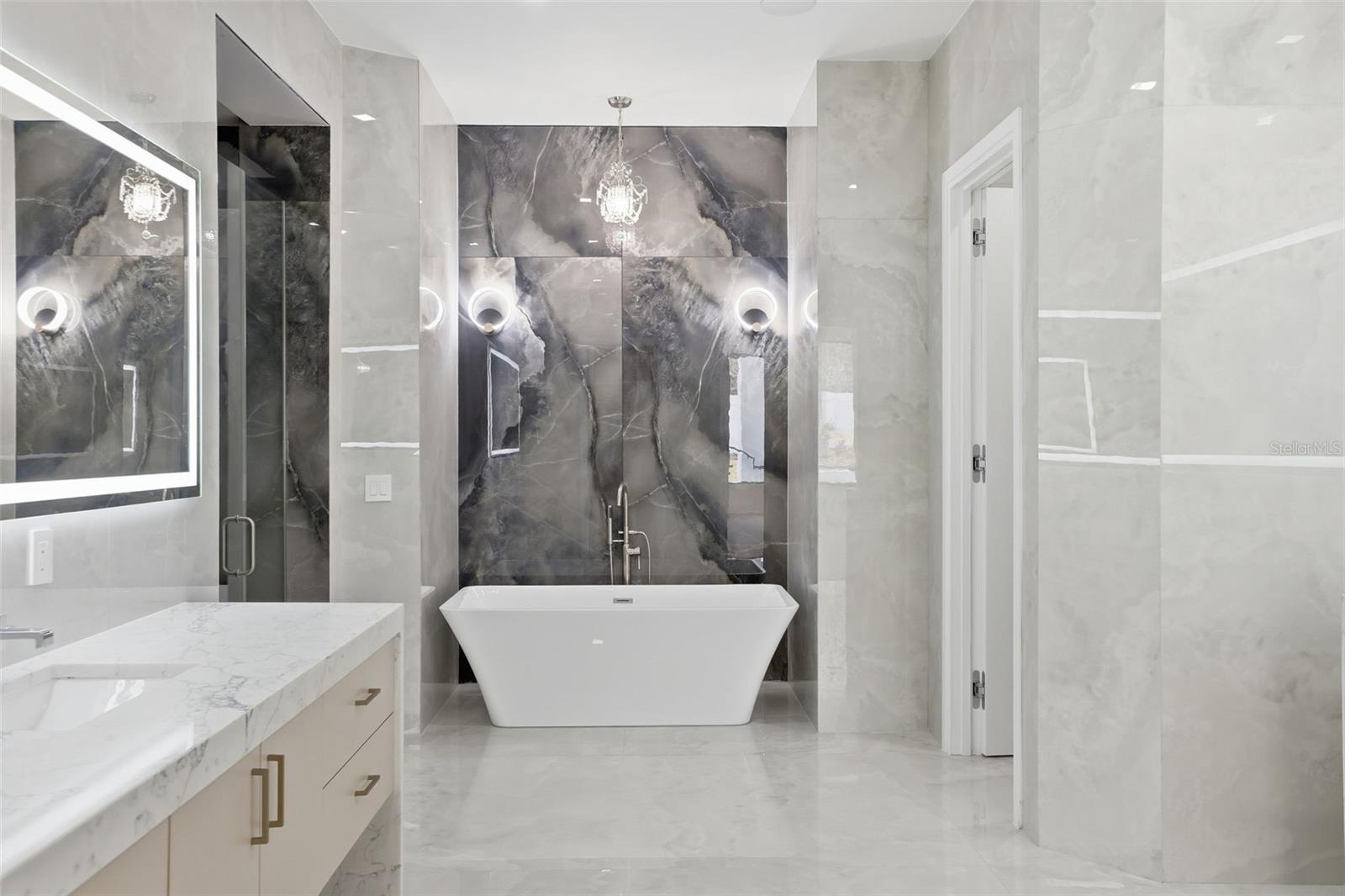 Image 22 of 73 For 1009 Down Reserve Court