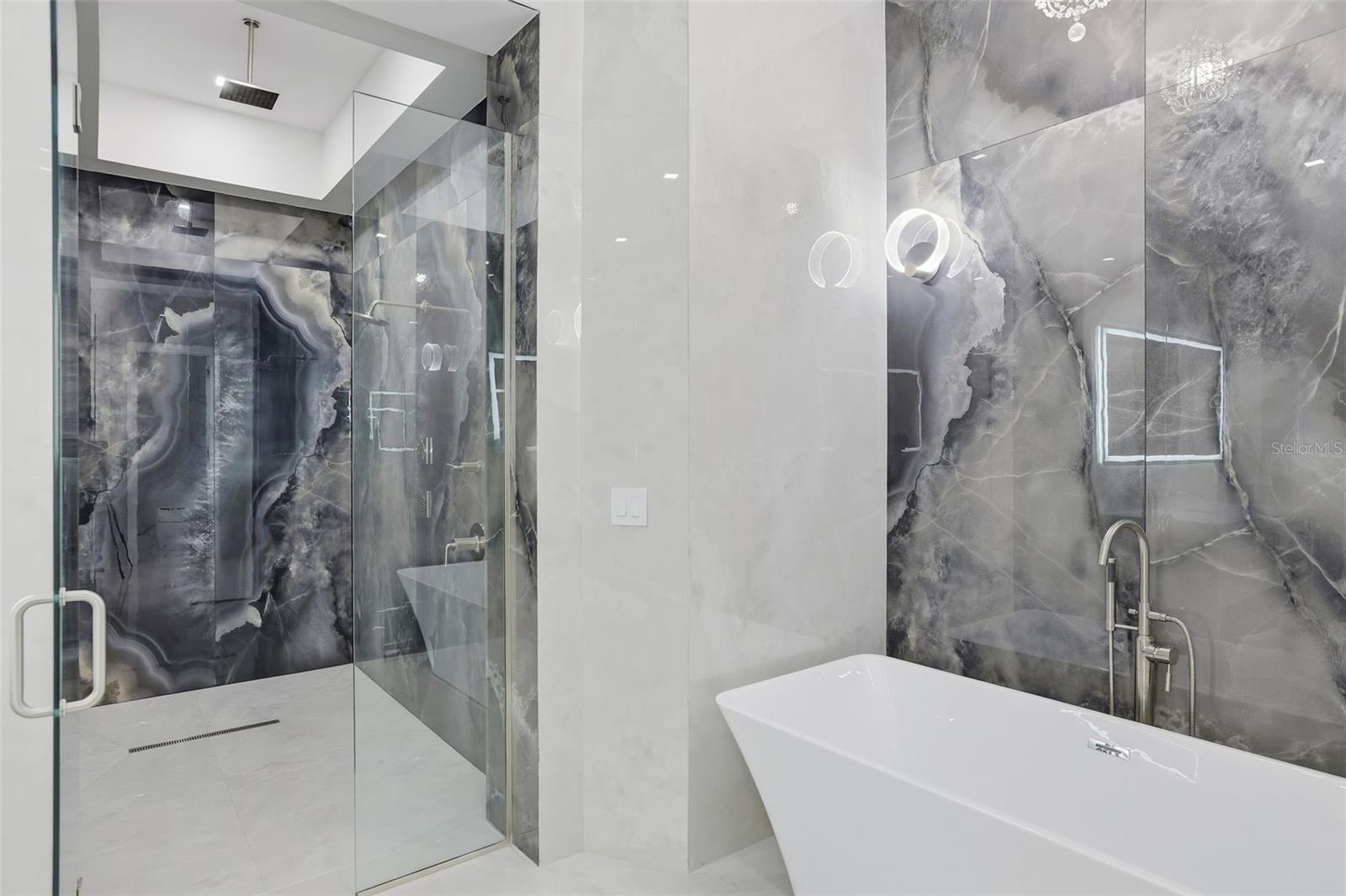 Image 23 of 73 For 1009 Down Reserve Court