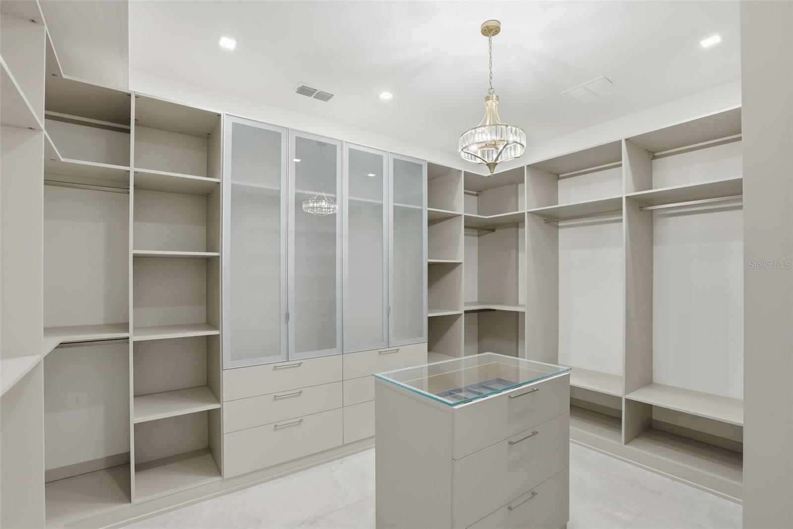 Image 24 of 73 For 1009 Down Reserve Court