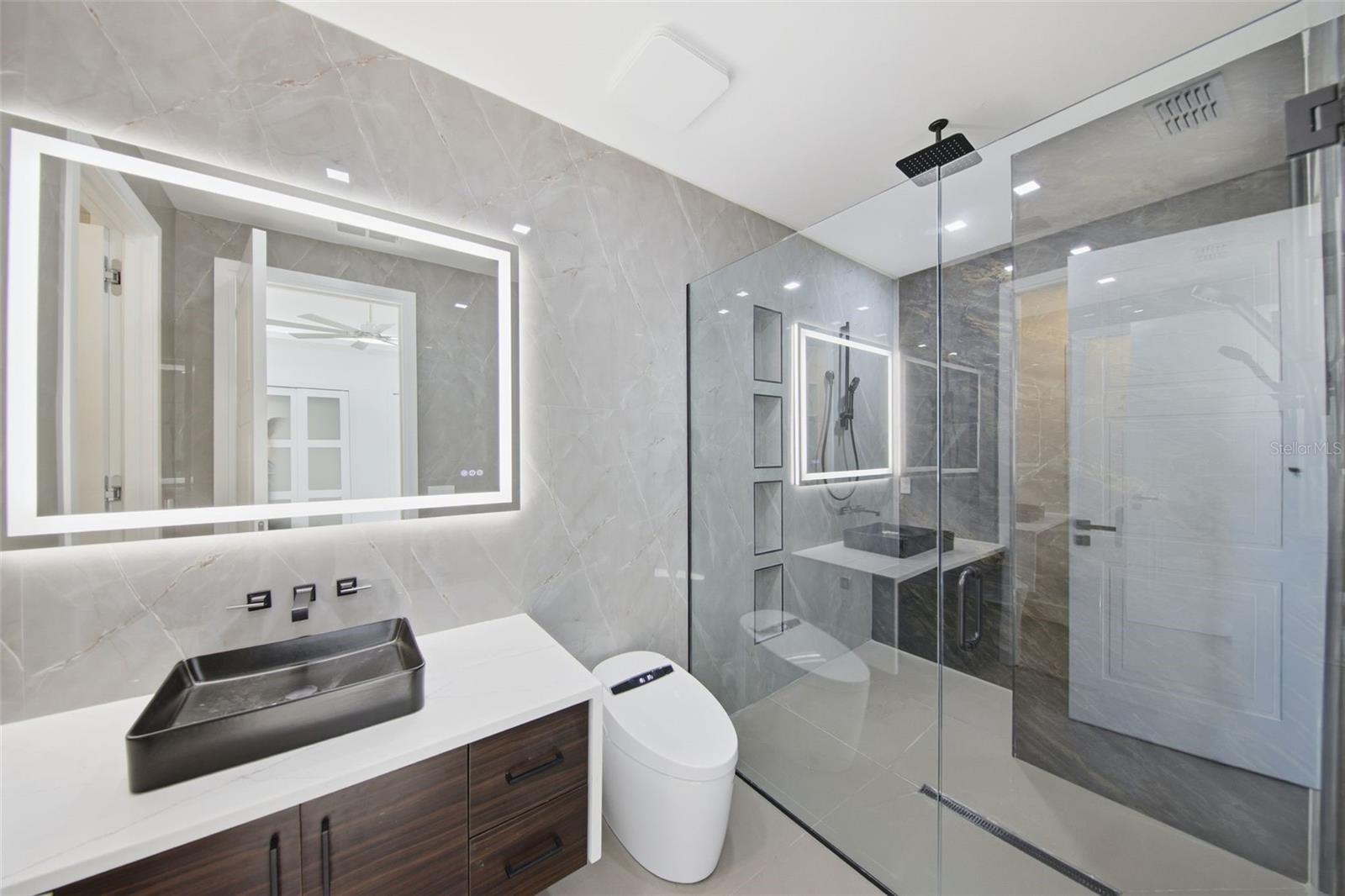 Image 41 of 73 For 1009 Down Reserve Court