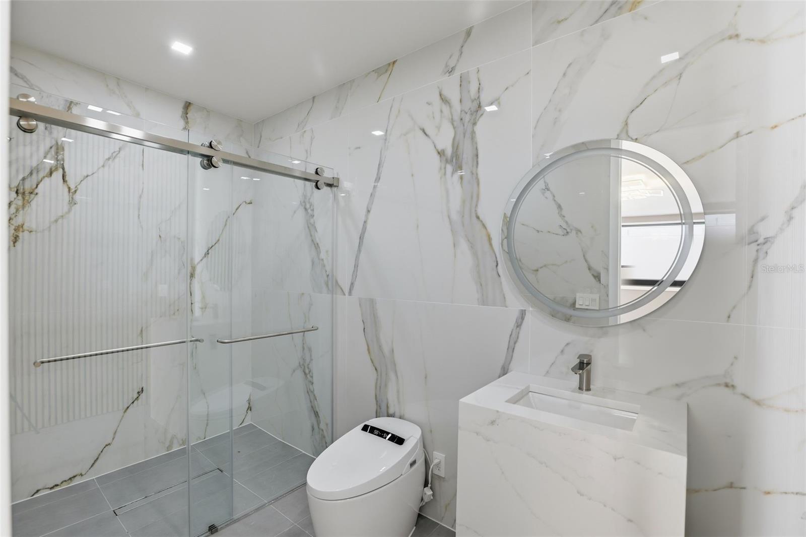 Image 43 of 73 For 1009 Down Reserve Court