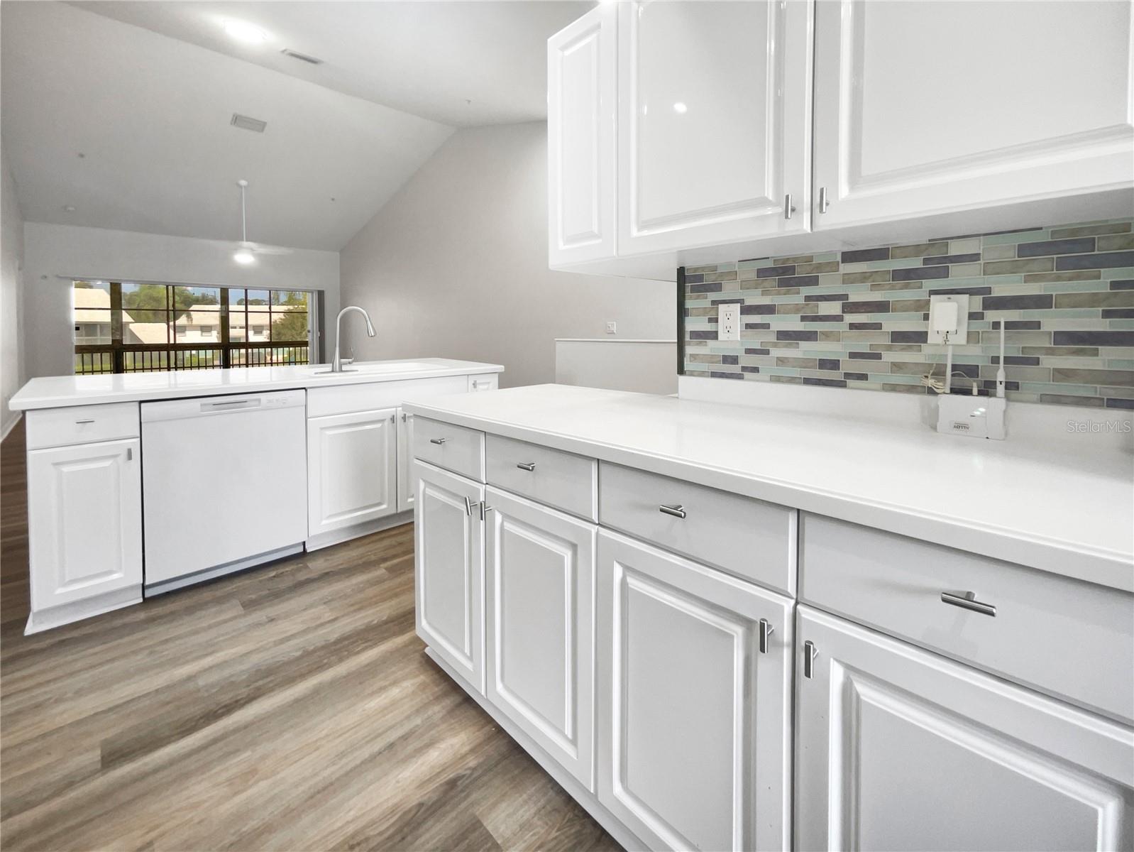 Image 10 of 29 For 6629 Pineview Terrace 5-201