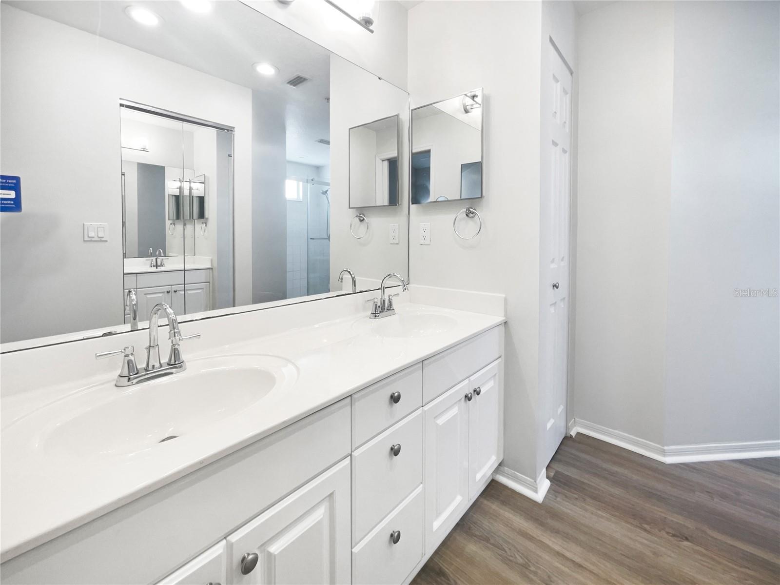 Image 21 of 29 For 6629 Pineview Terrace 5-201