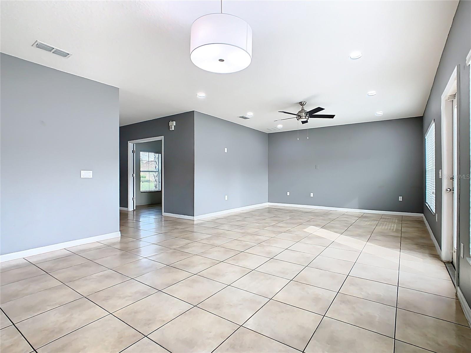 Image 12 of 47 For 4067 Marina Isle Drive