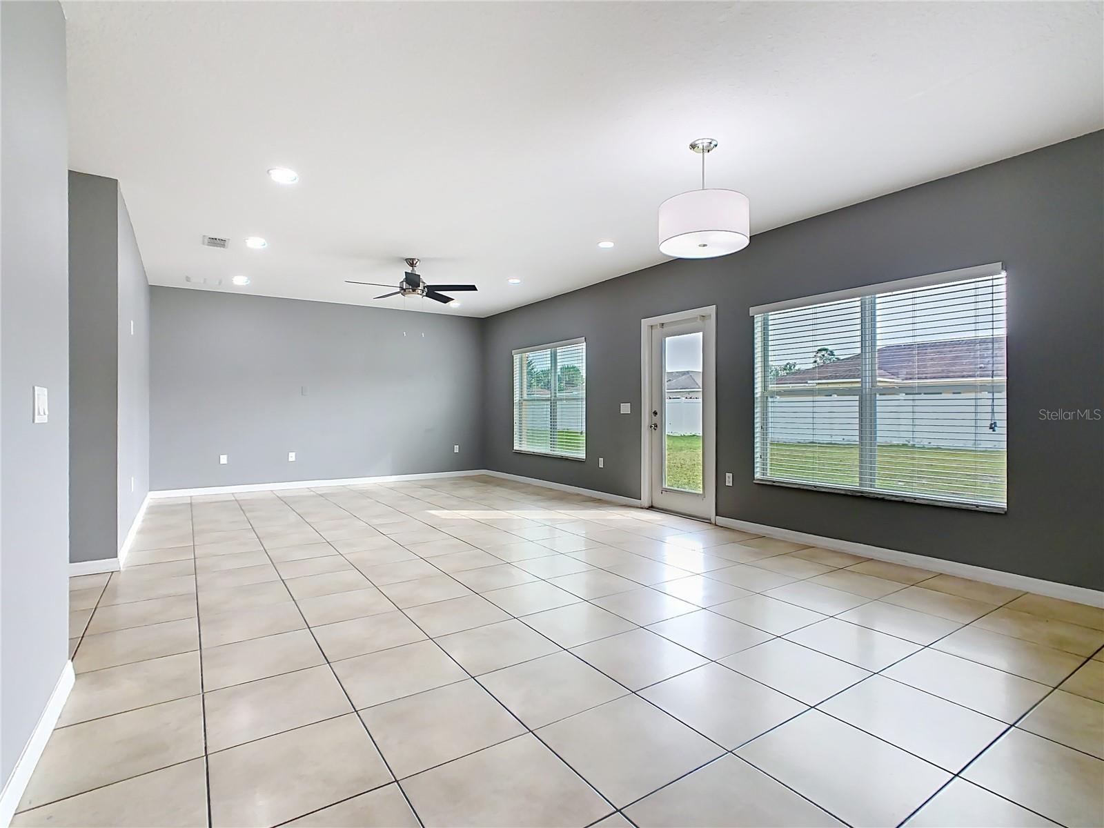 Image 6 of 47 For 4067 Marina Isle Drive