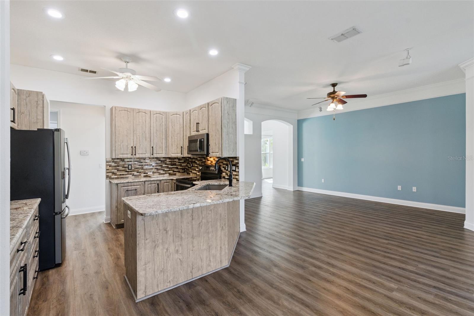 Image 19 of 57 For 421 Osprey Landing Drive