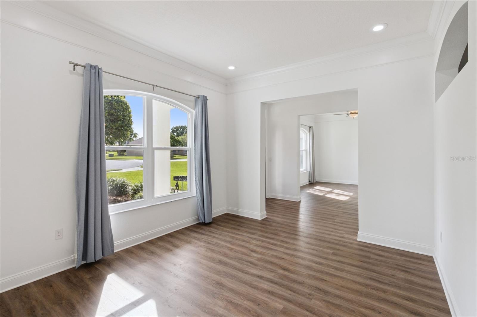 Image 7 of 57 For 421 Osprey Landing Drive