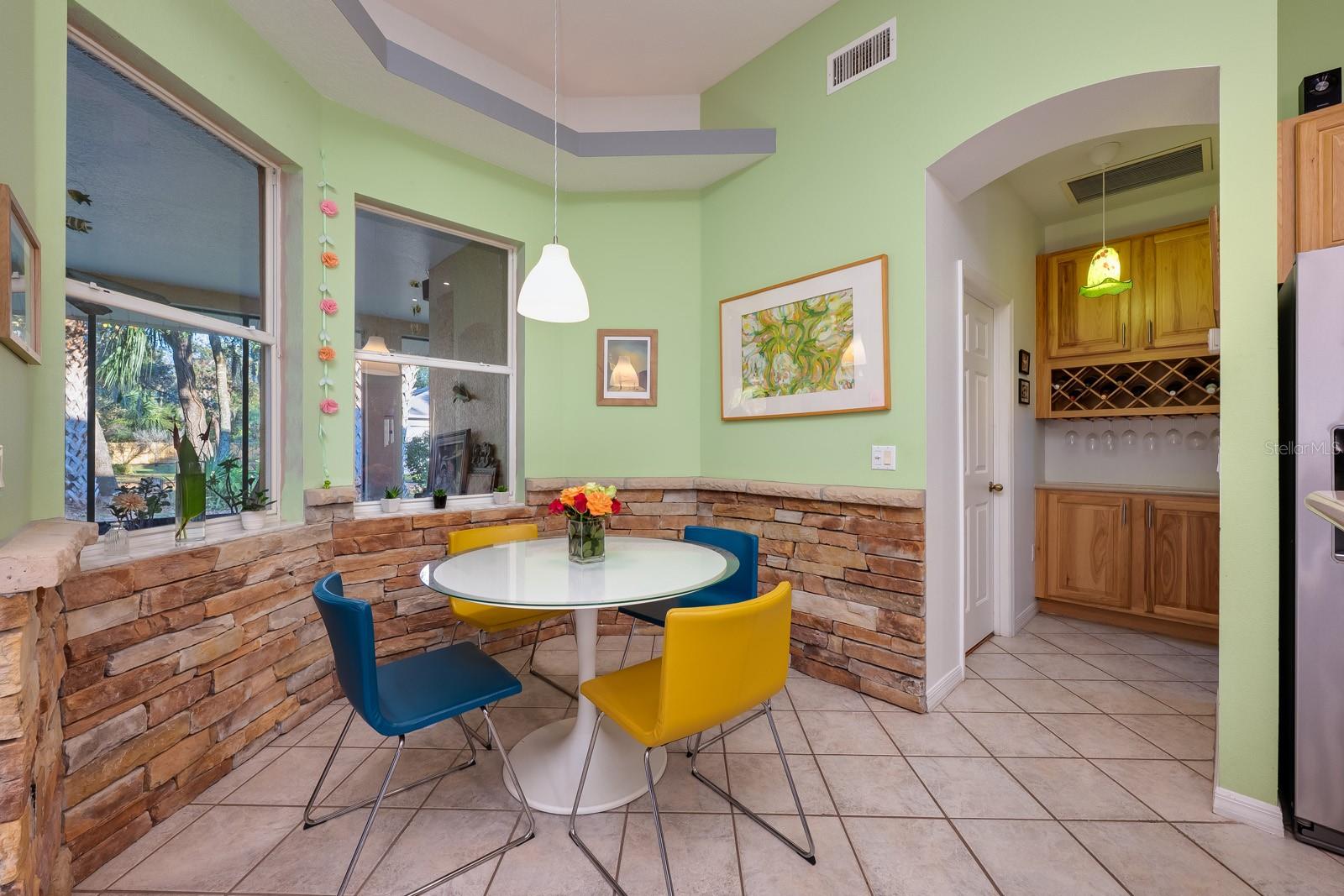 Image 13 of 37 For 331 Lake Lenelle Drive