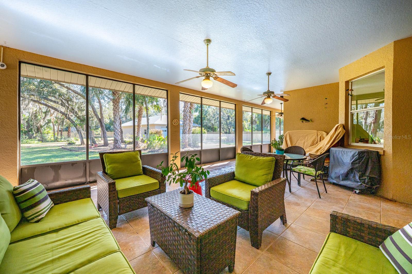 Image 25 of 37 For 331 Lake Lenelle Drive