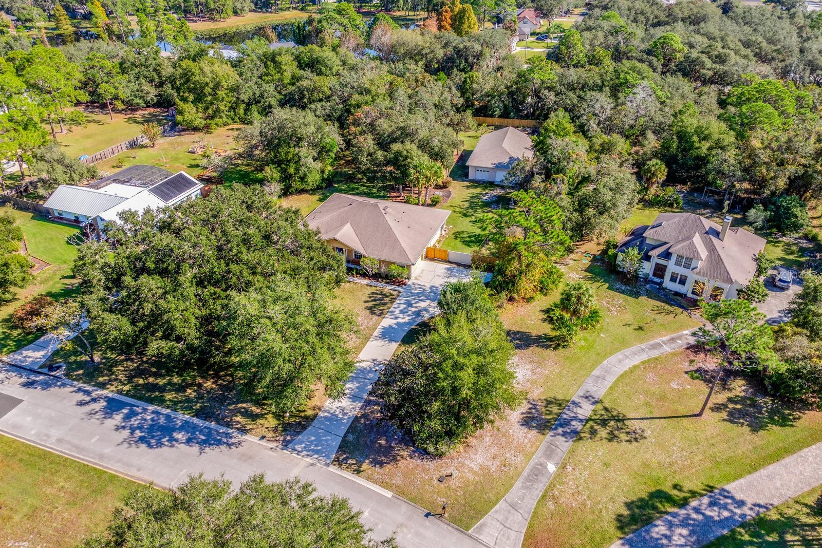 Image 35 of 37 For 331 Lake Lenelle Drive