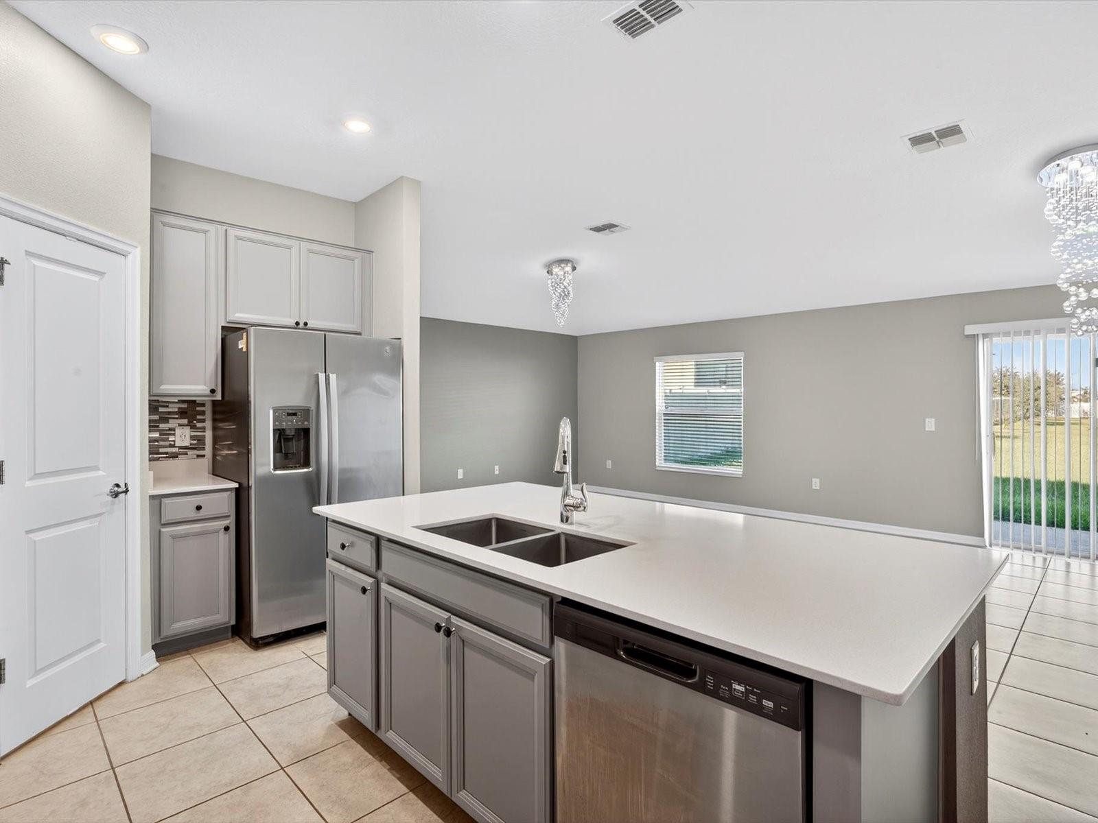 Image 4 of 30 For 1450 Lassen Street