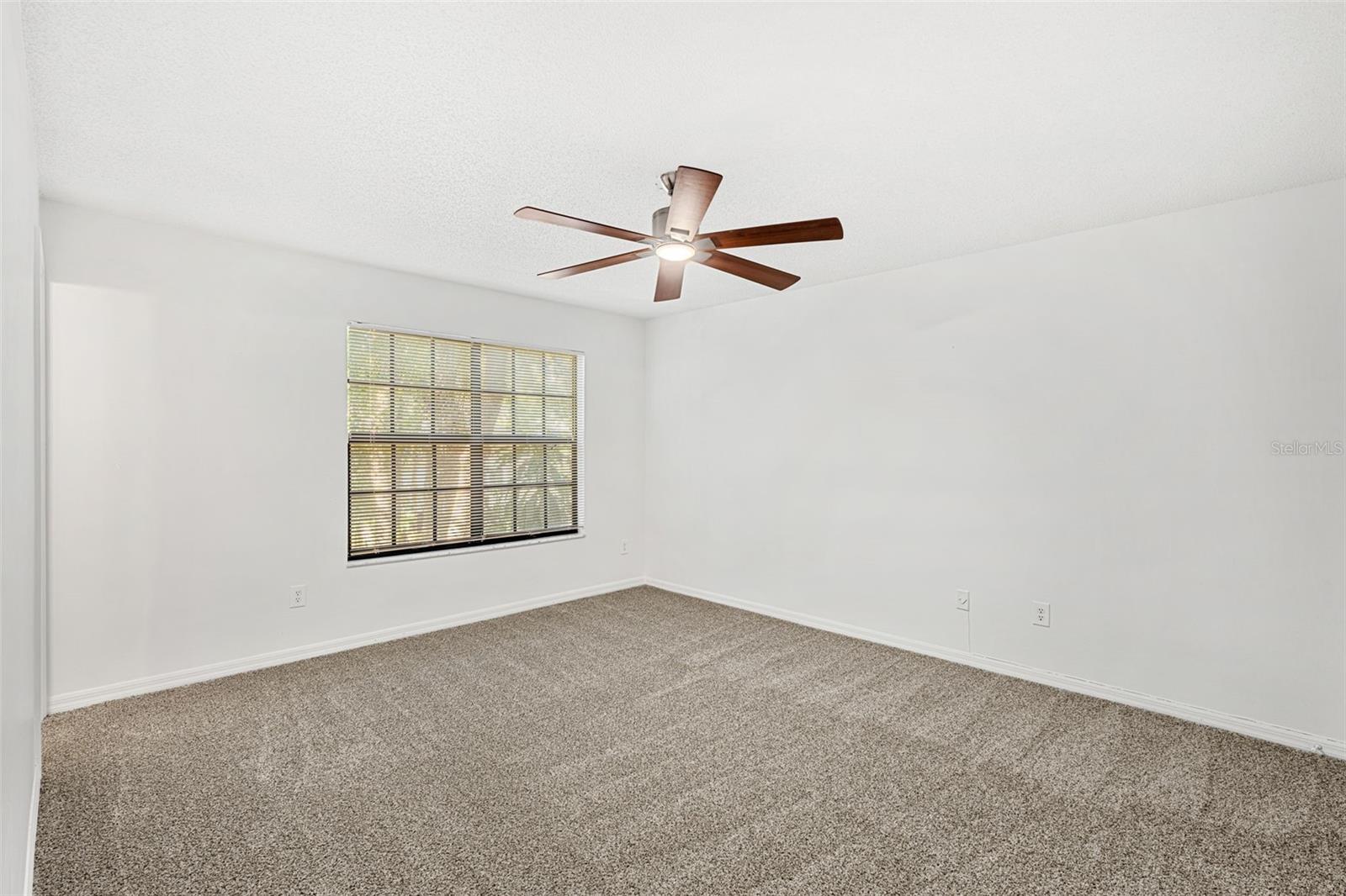 Image 23 of 23 For 724 Edgewater Drive