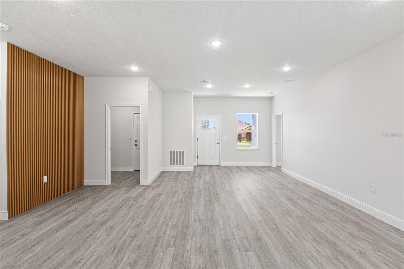 Image 18 of 38 For 3571 129th Street