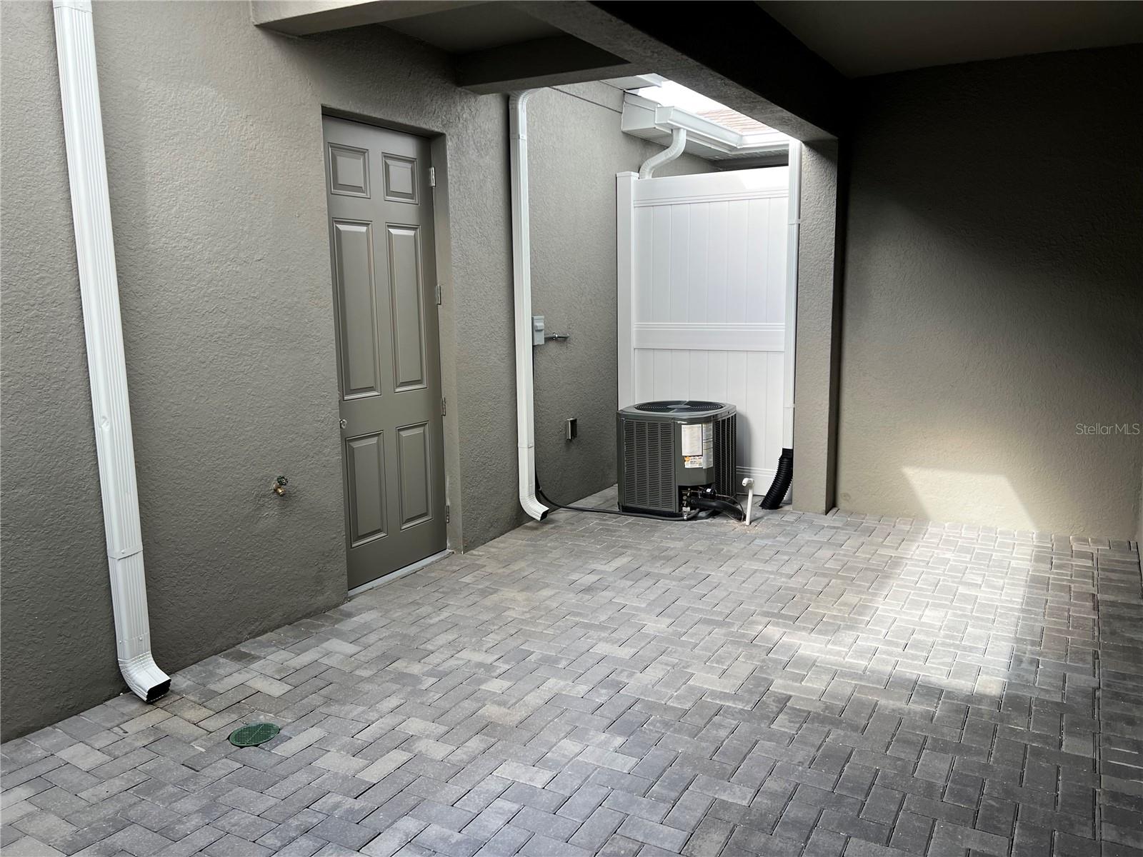 Image 17 of 21 For 5210 Ferndale Alley