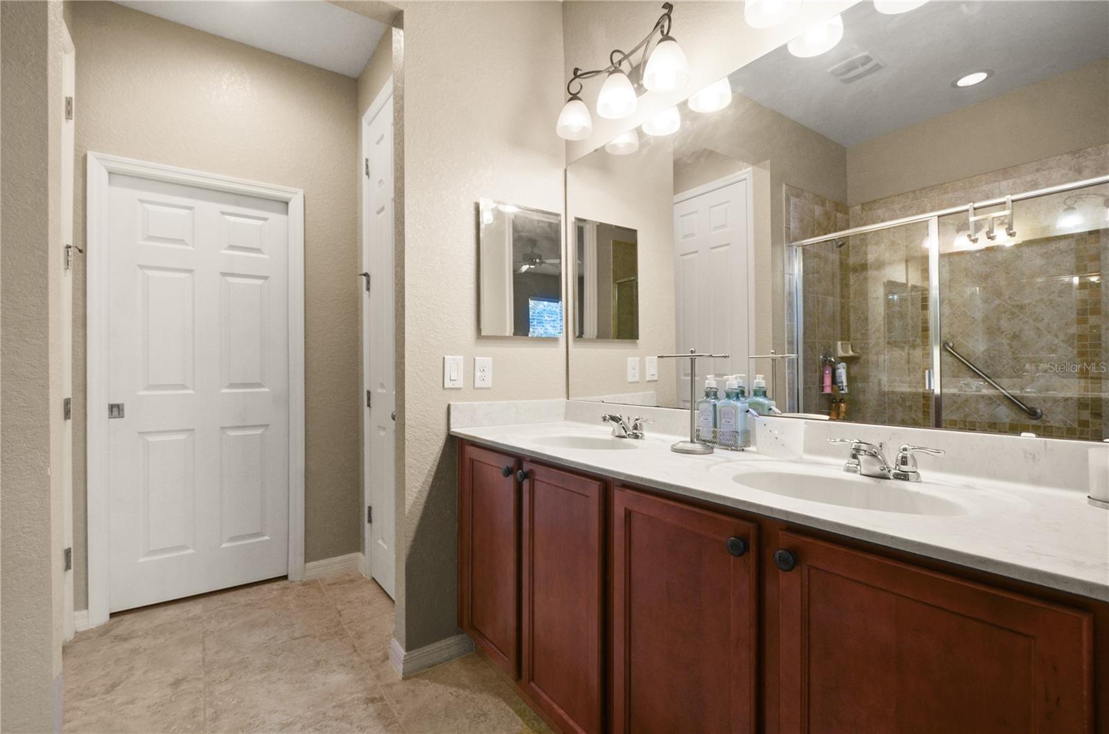 Image 14 of 30 For 8915 Della Scala Circle