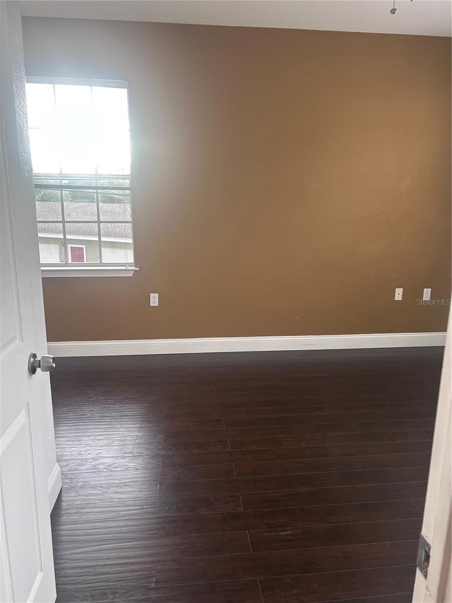Image 6 of 9 For 8213 Claire Ann Drive 203