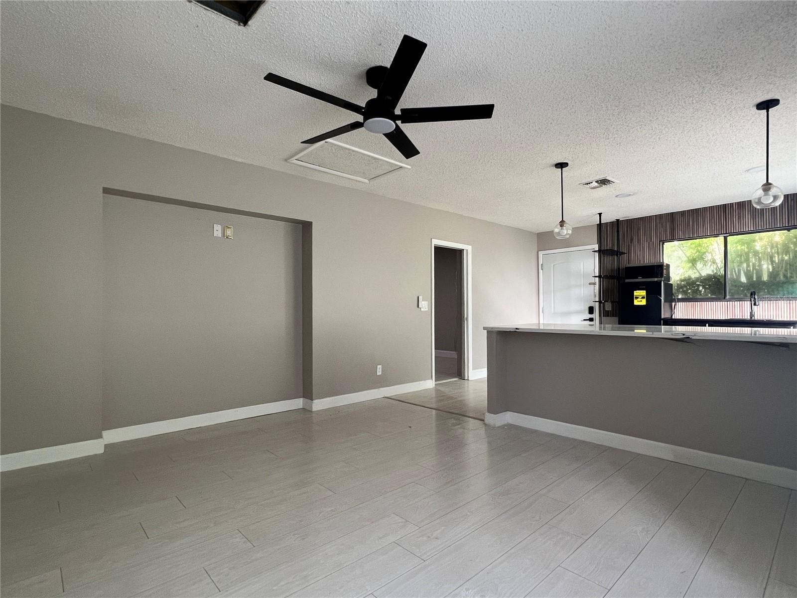 Image 5 of 9 For 10648 Larissa Street B