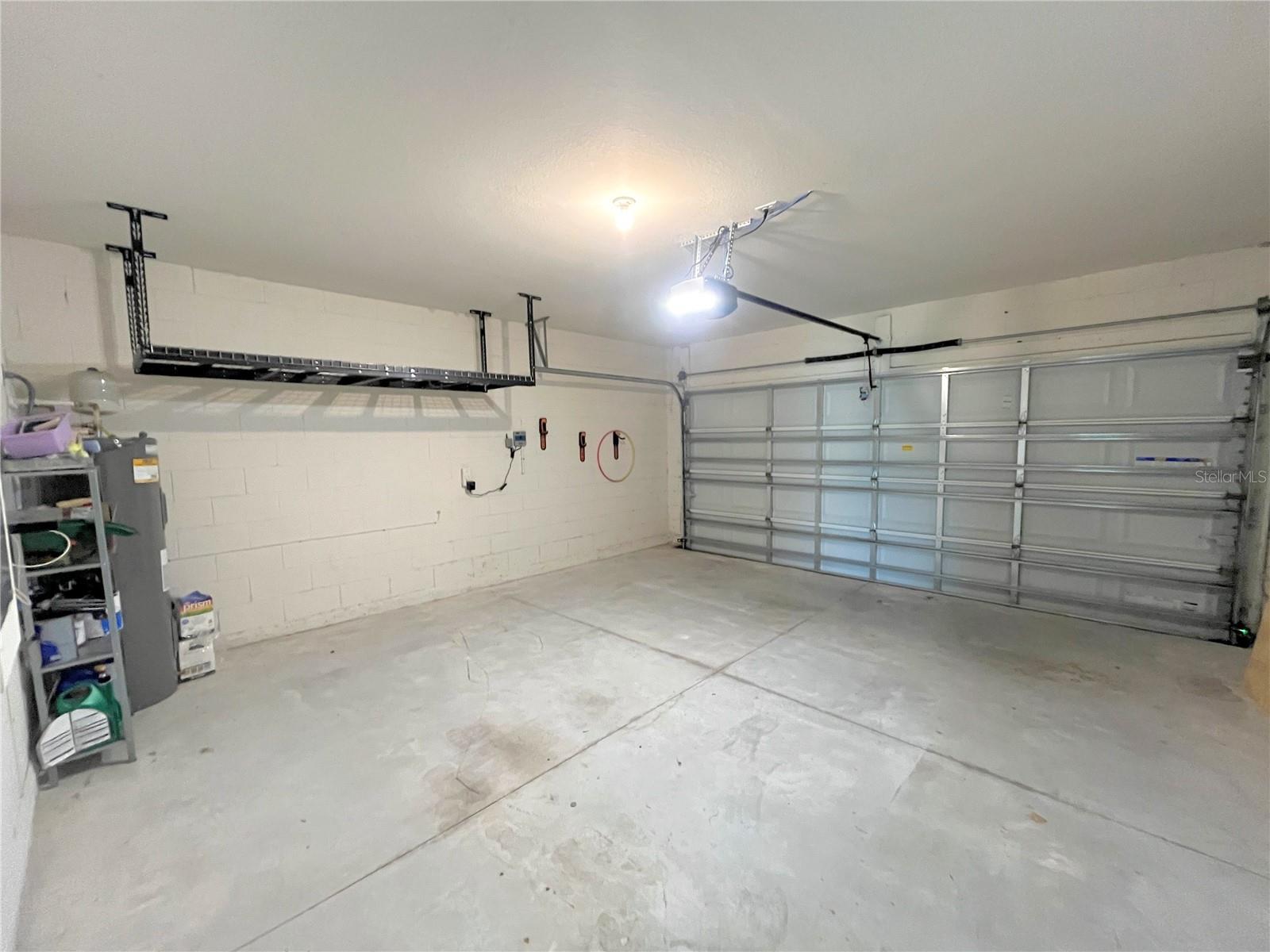 Image 32 of 38 For 1342 Winter Gray Circle