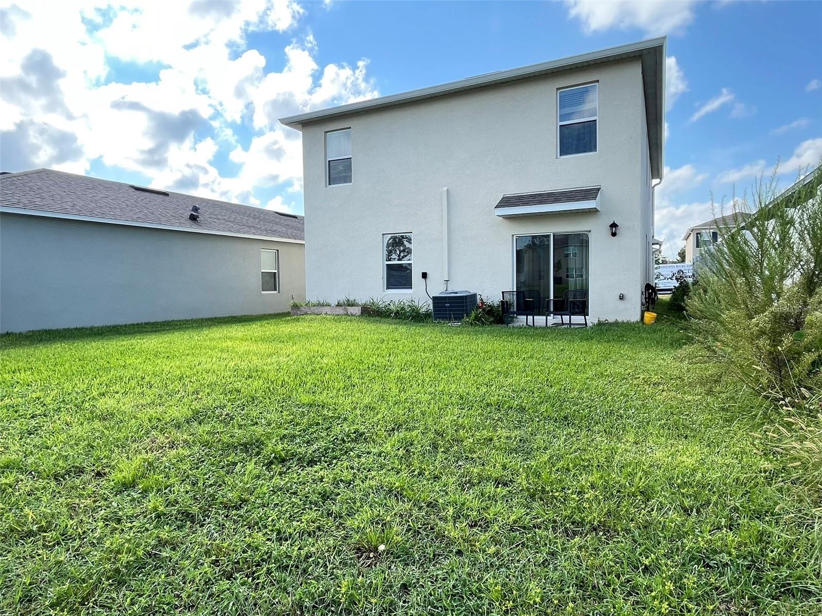 Image 33 of 38 For 1342 Winter Gray Circle