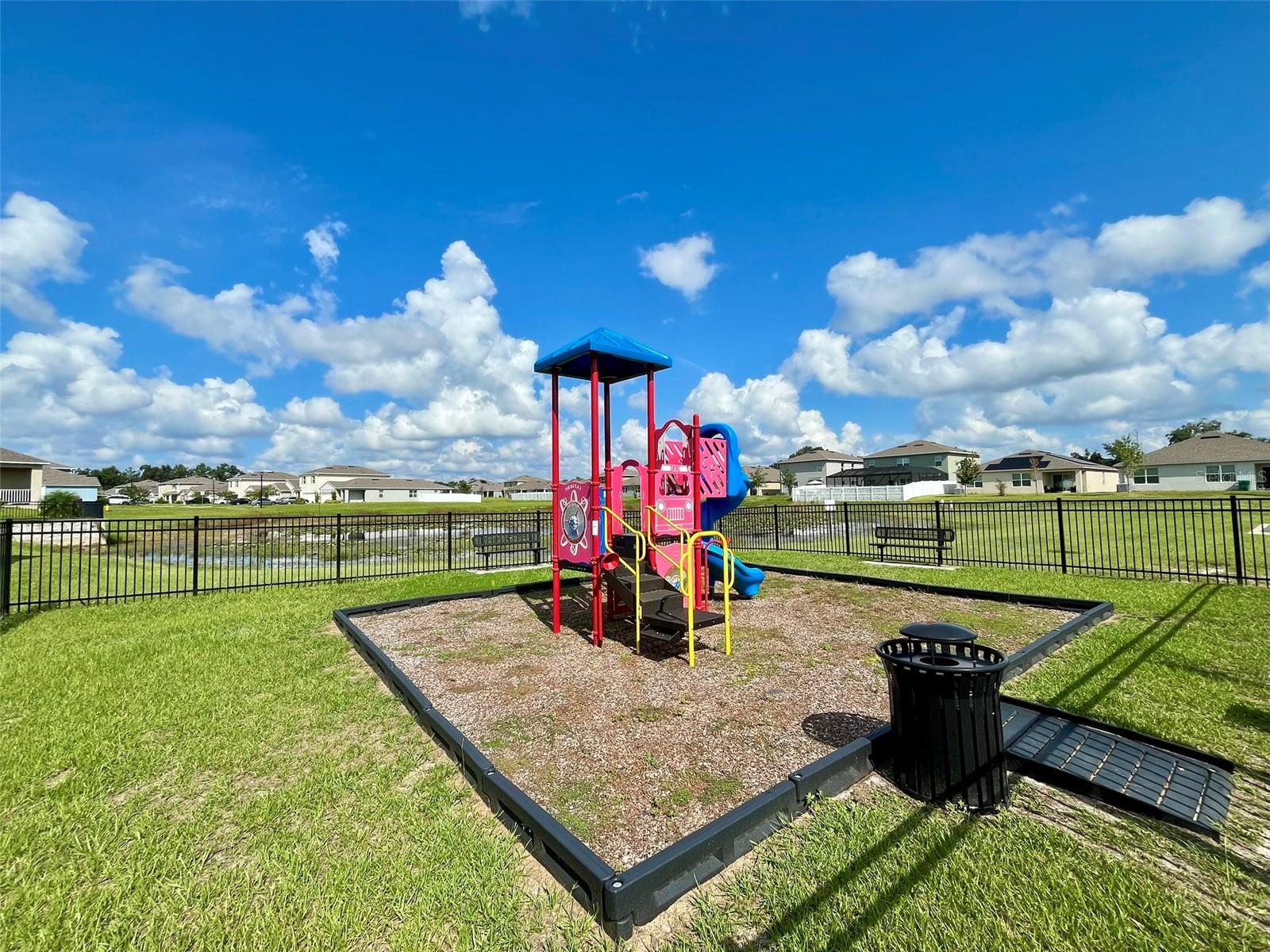 Image 37 of 38 For 1342 Winter Gray Circle