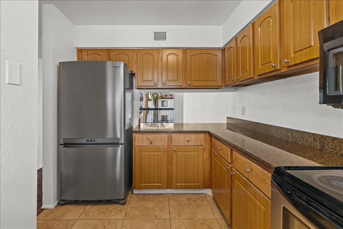 Image 3 of 38 For 4213 Semoran Boulevard 3