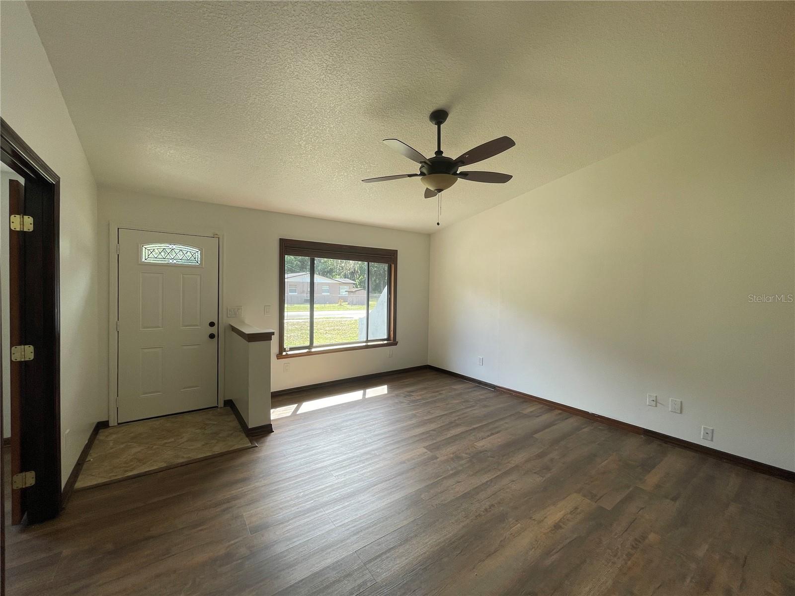 Image 6 of 18 For 385 Harmony Way