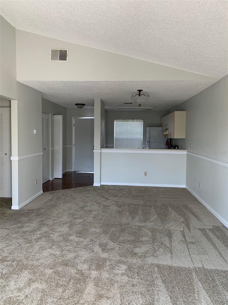 Image 5 of 9 For 2512 Woodgate Boulevard 205