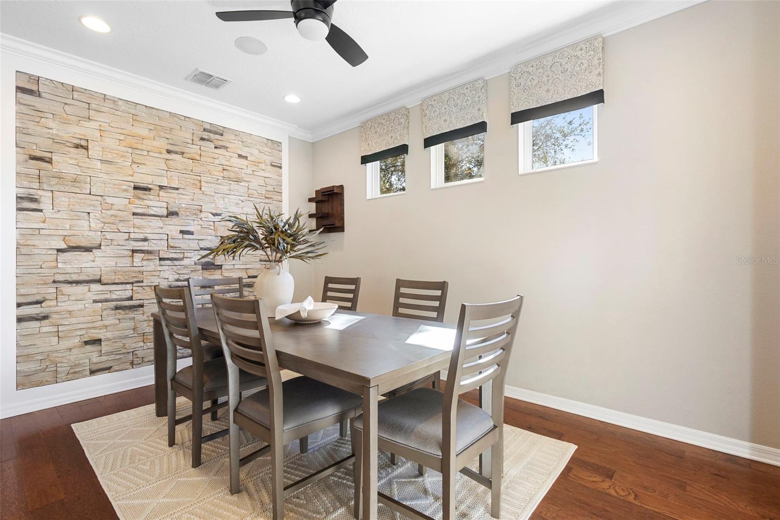 Image 20 of 61 For 1082 Cosmos Way