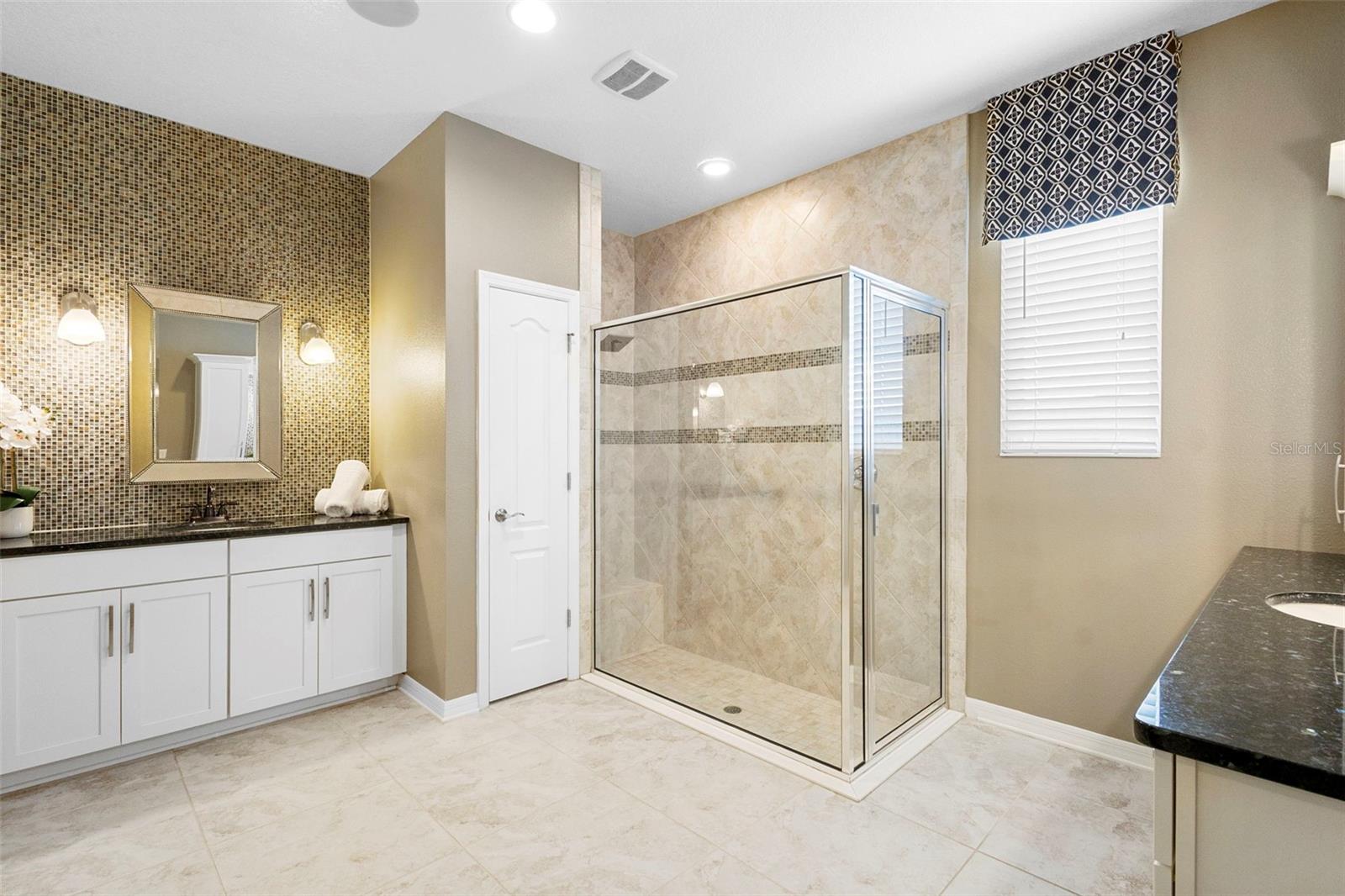 Image 26 of 61 For 1082 Cosmos Way