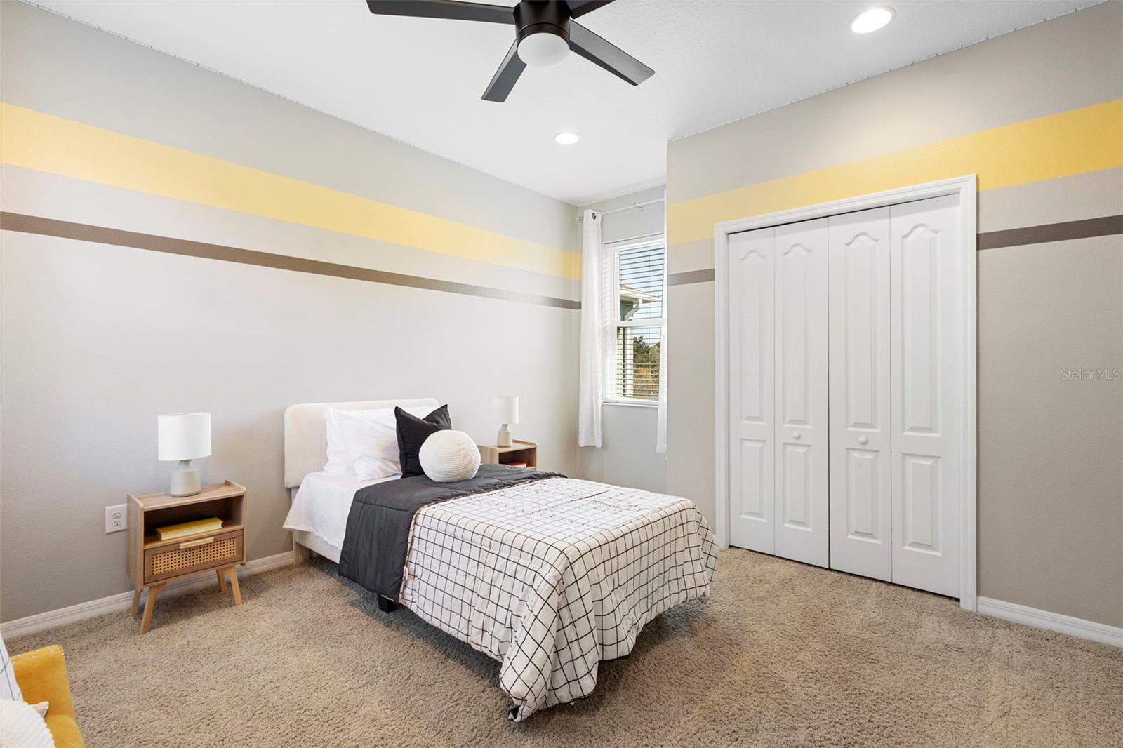 Image 34 of 61 For 1082 Cosmos Way