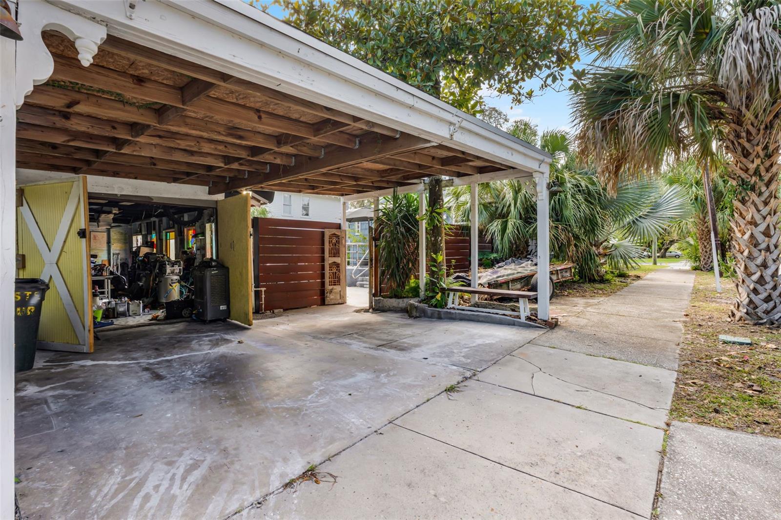 Image 32 of 41 For 300 20th Street