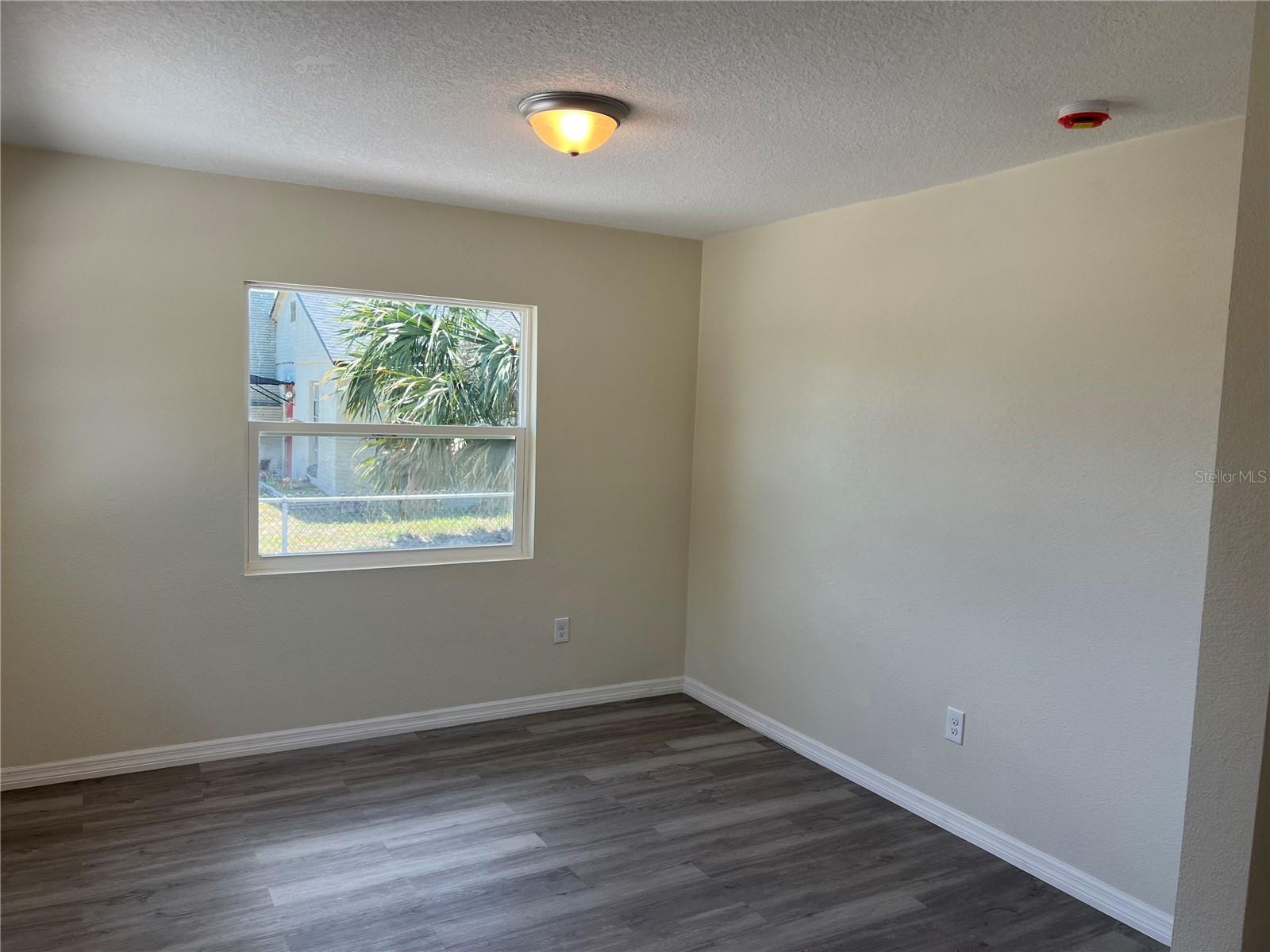 Image 3 of 23 For 2204 Pine Street