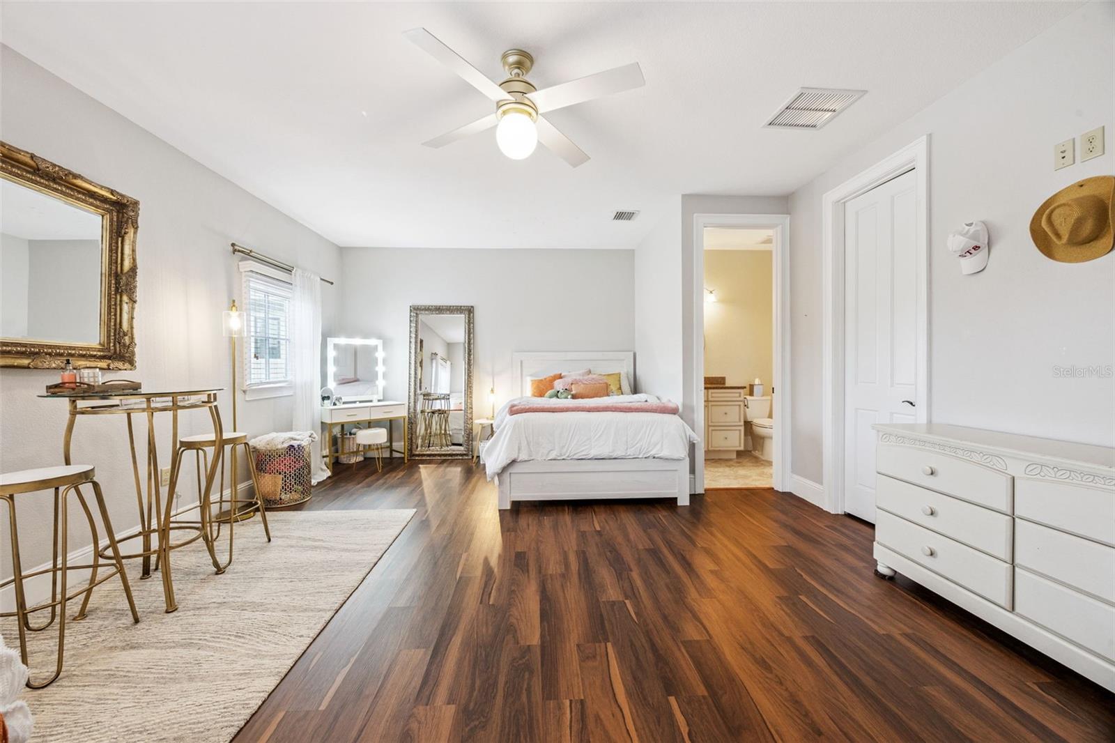 Image 70 of 97 For 17606 Cobblestone Lane
