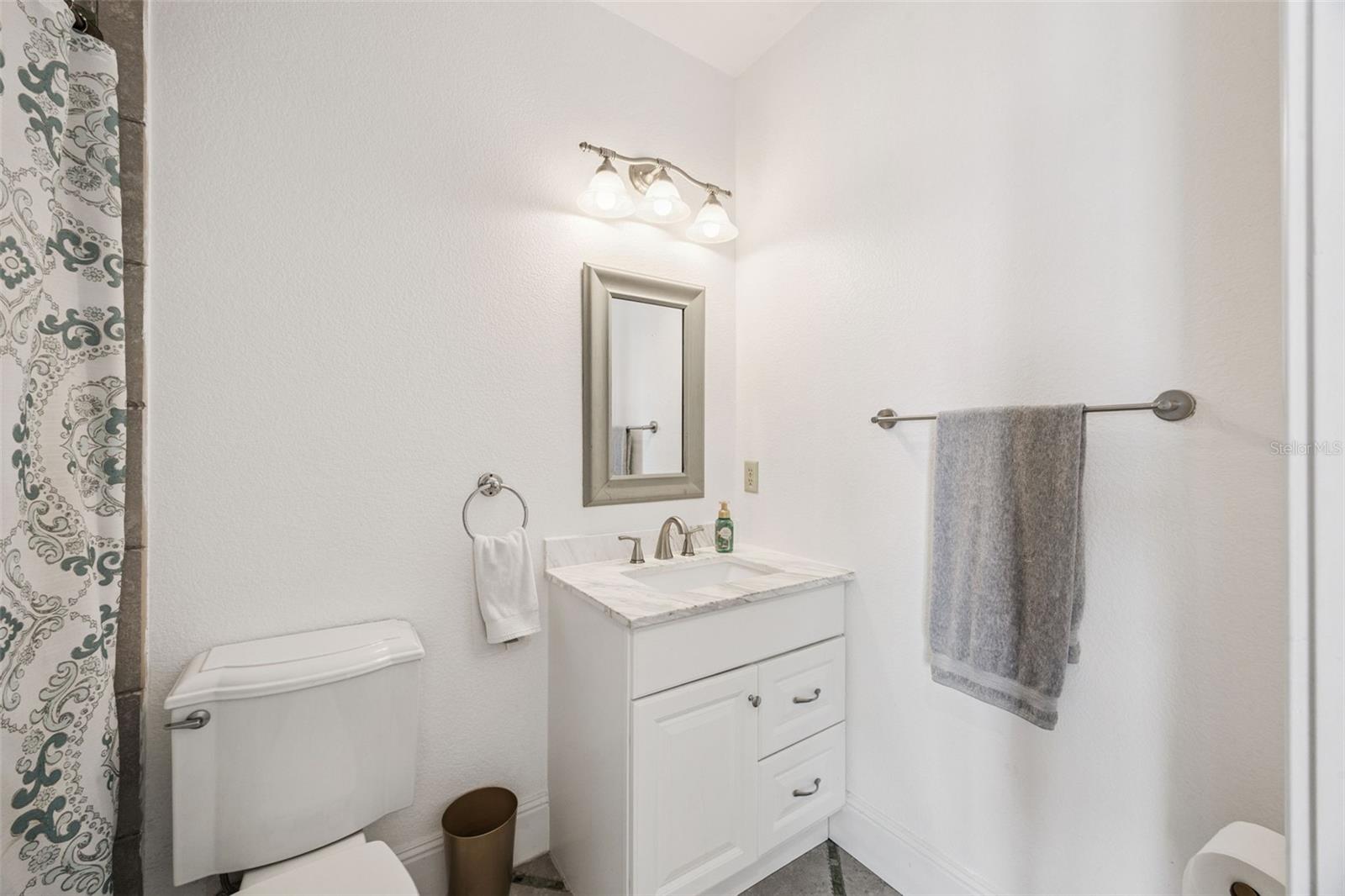 Image 72 of 97 For 17606 Cobblestone Lane