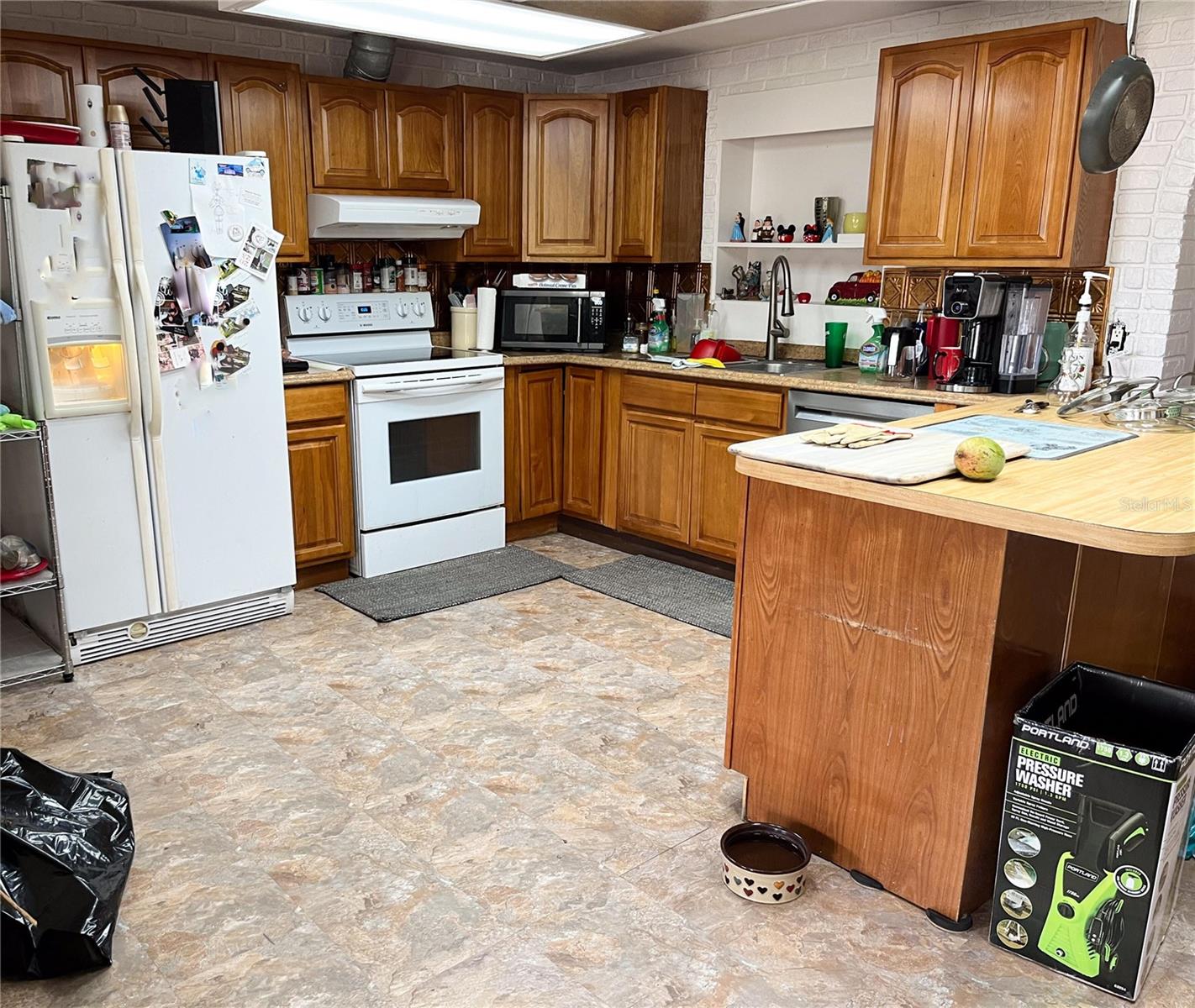 Image 8 of 12 For 6870 Parkside Drive