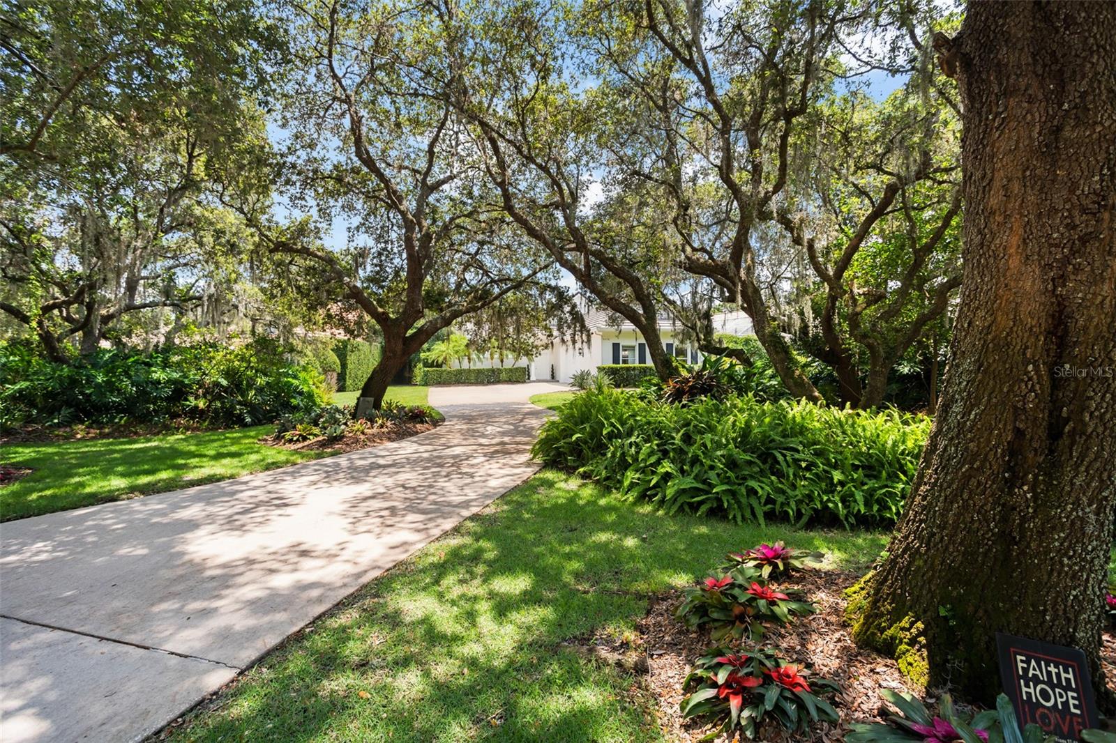 Image 5 of 56 For 9656 Bryanston Drive