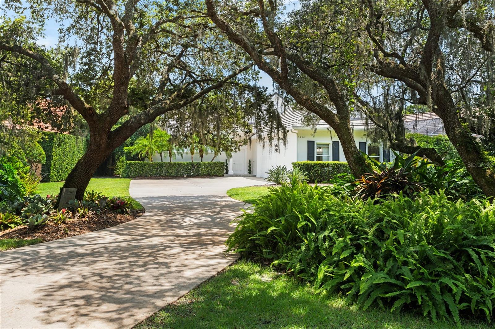 Image 6 of 56 For 9656 Bryanston Drive