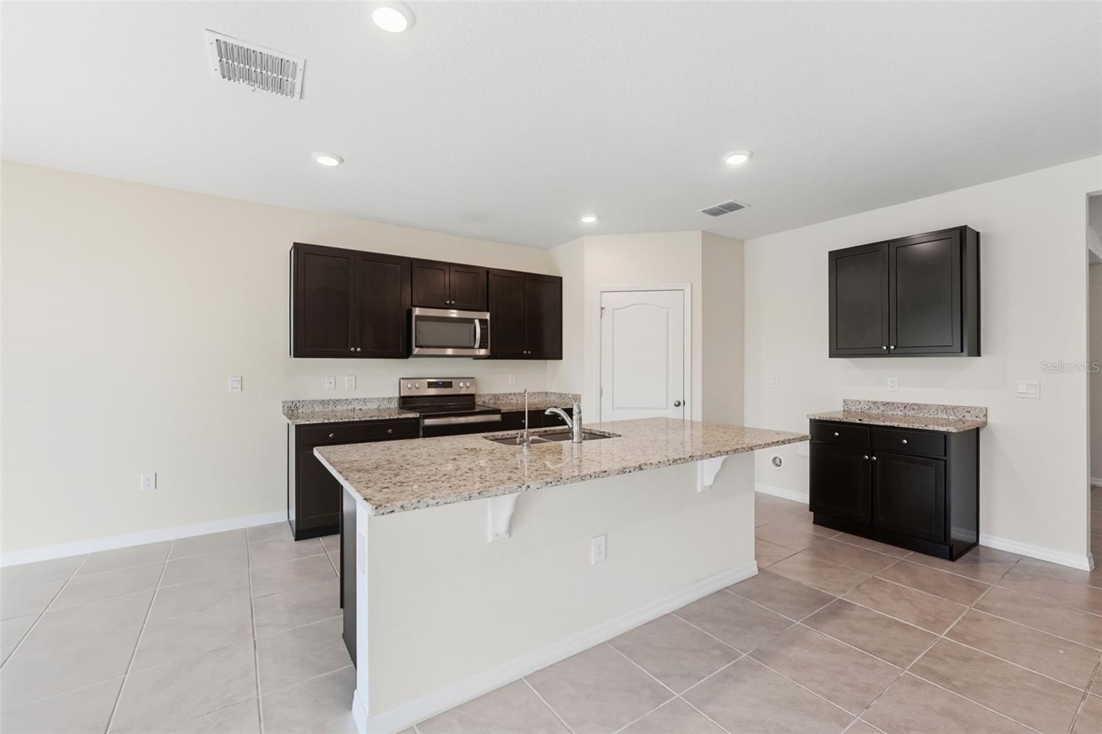Image 12 of 50 For 1429 Sugarwood Street