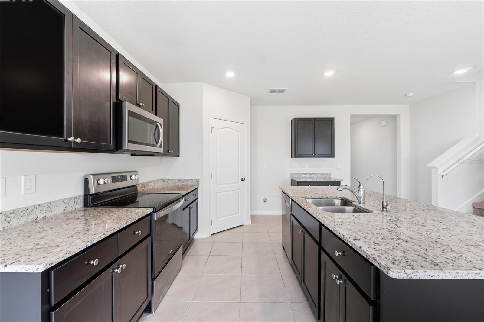 Image 13 of 50 For 1429 Sugarwood Street