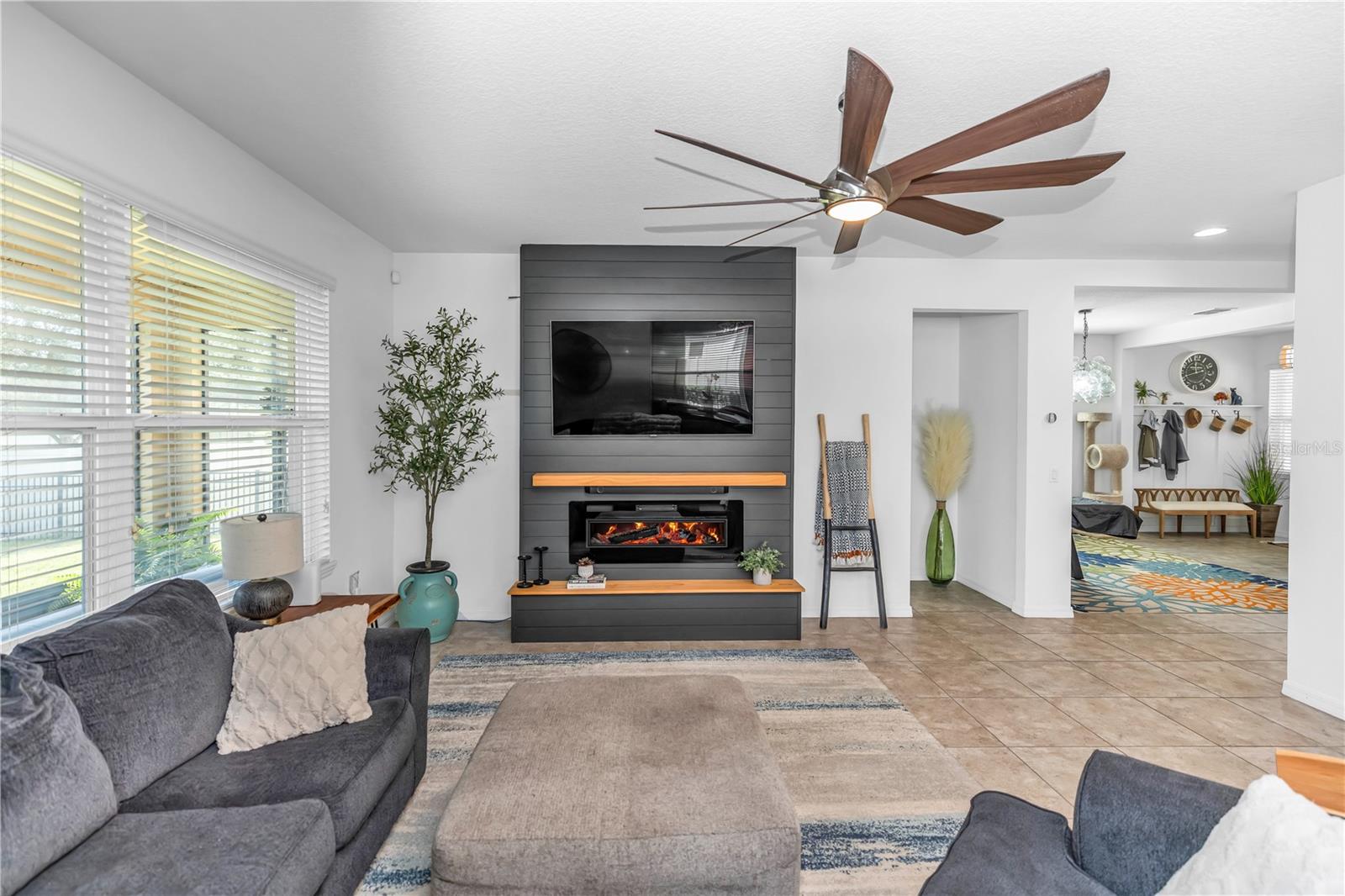 Image 8 of 53 For 3996 Prairie Reserve Boulevard