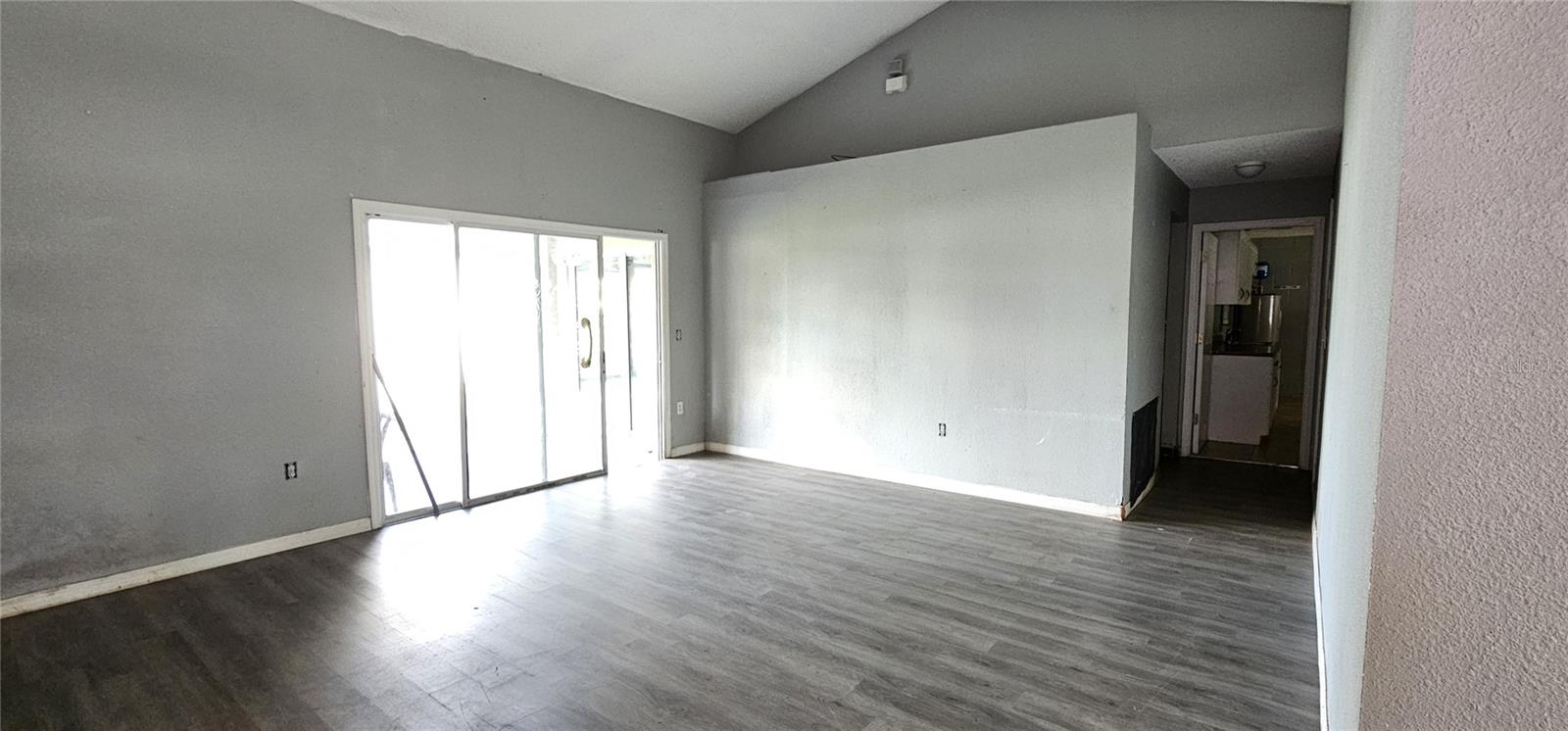 Image 14 of 56 For 2570 Coachman Drive