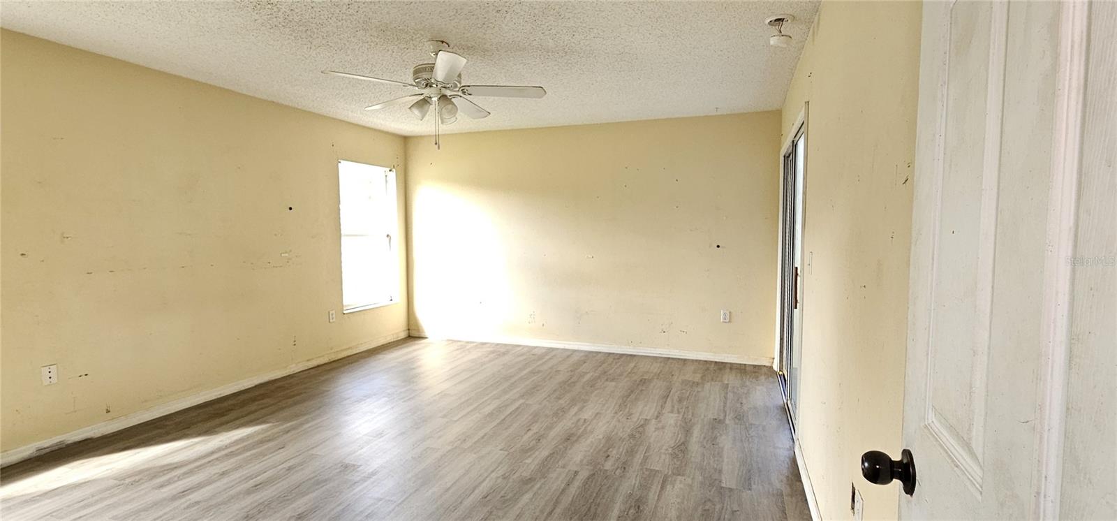 Image 17 of 56 For 2570 Coachman Drive